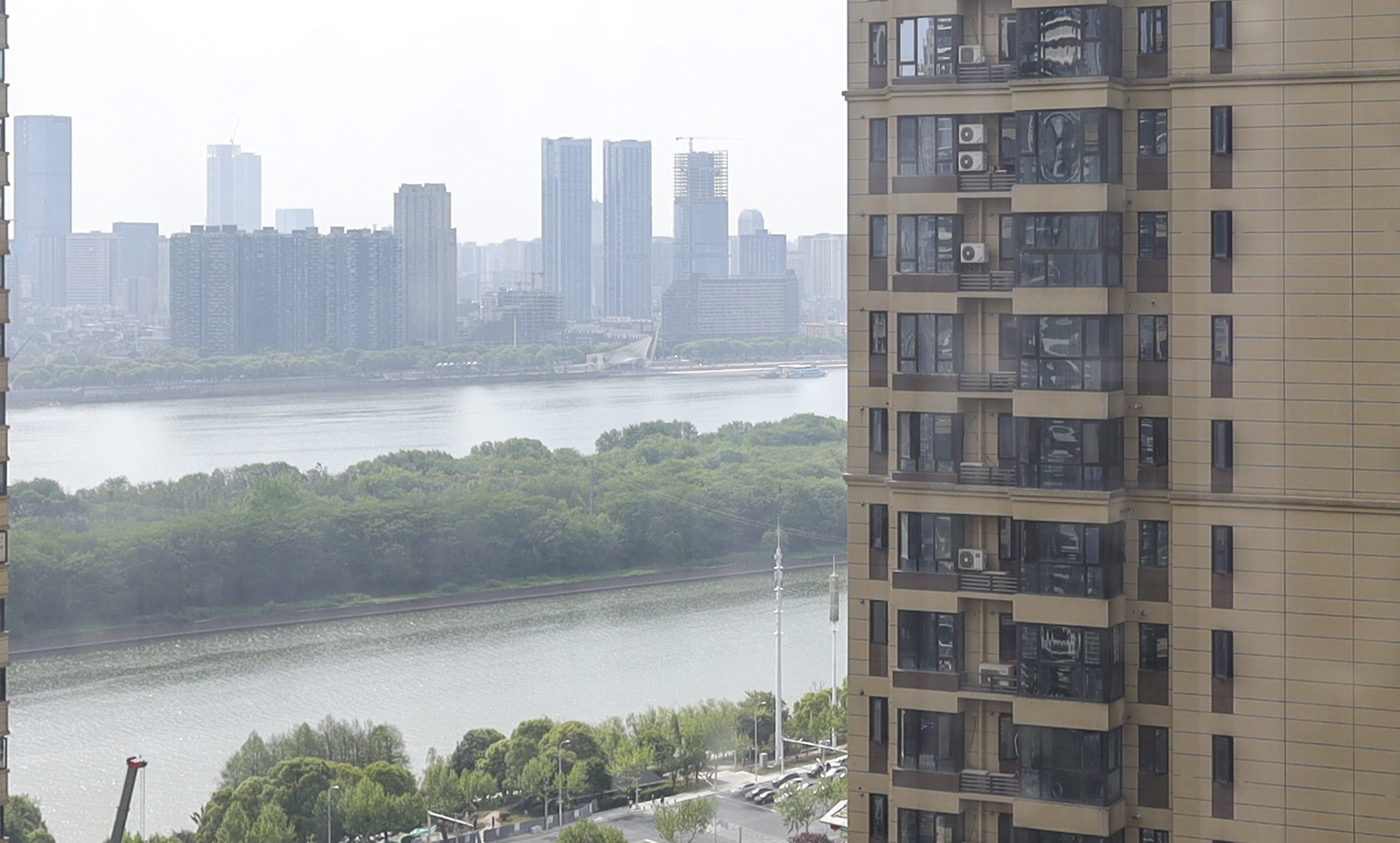 保利西海岸B区  4室2厅2卫   263.00万其他