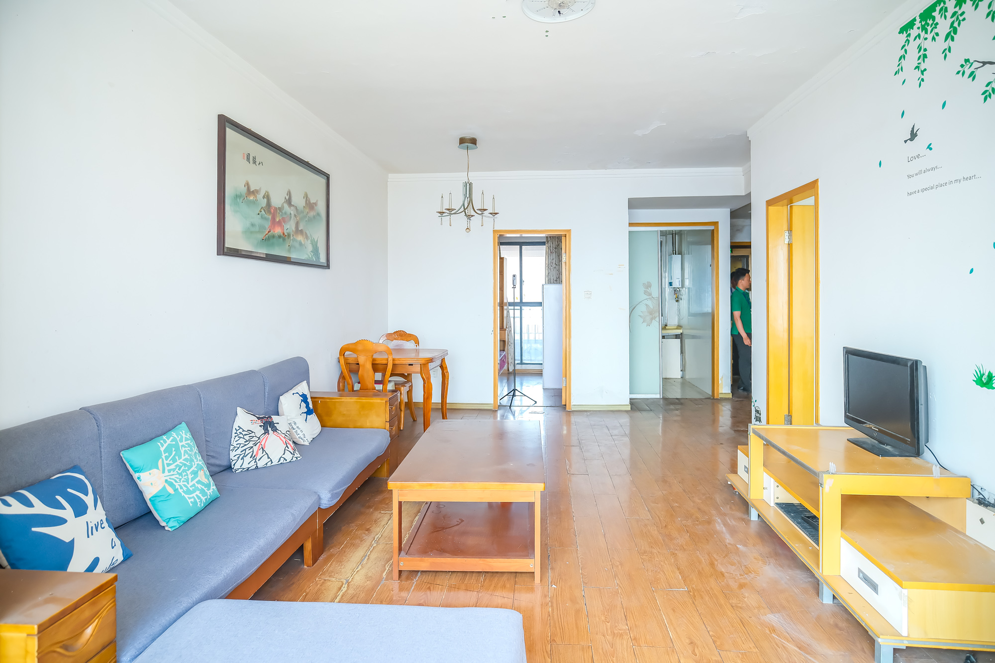 三一街区 3室2厅1卫 59.40万 三一街区 3室2厅1卫 59.40万客厅