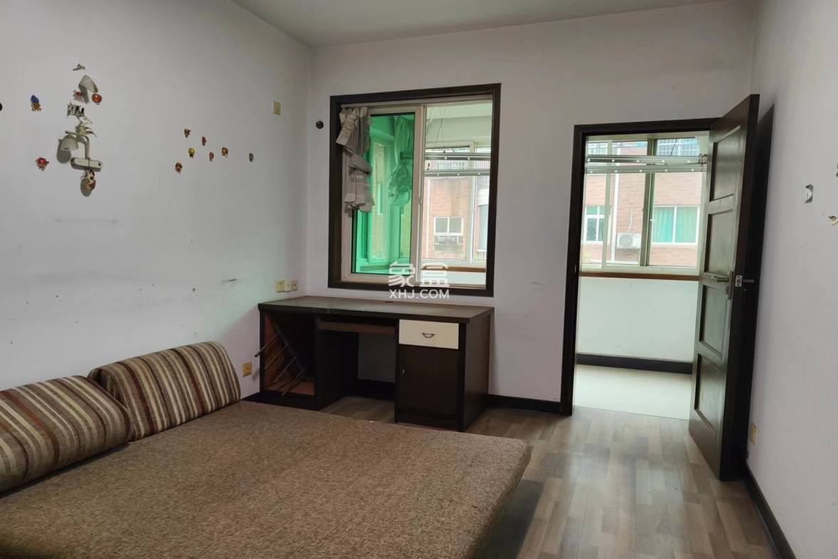 湘银小区  3室2厅2卫   72.00万 湘银小区  3室2厅2卫   72.00万室内图