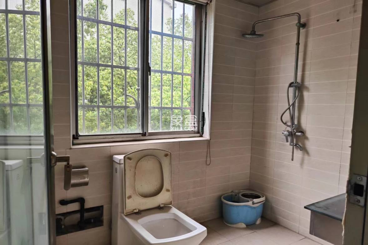 湘银小区  3室2厅2卫   72.00万 湘银小区  3室2厅2卫   72.00万室内图