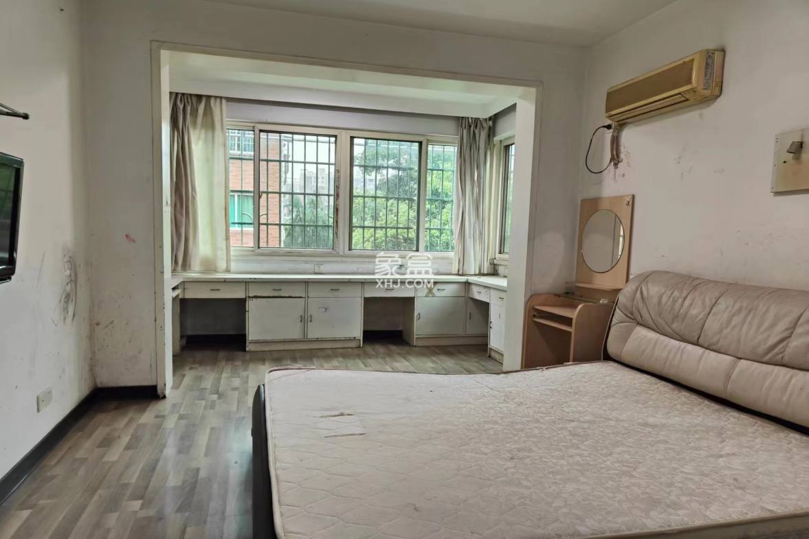 湘银小区  3室2厅2卫   72.00万 湘银小区  3室2厅2卫   72.00万室内图