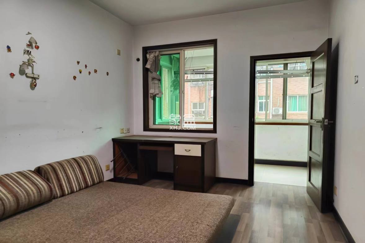 湘银小区  3室2厅2卫   72.00万 湘银小区  3室2厅2卫   72.00万室内图