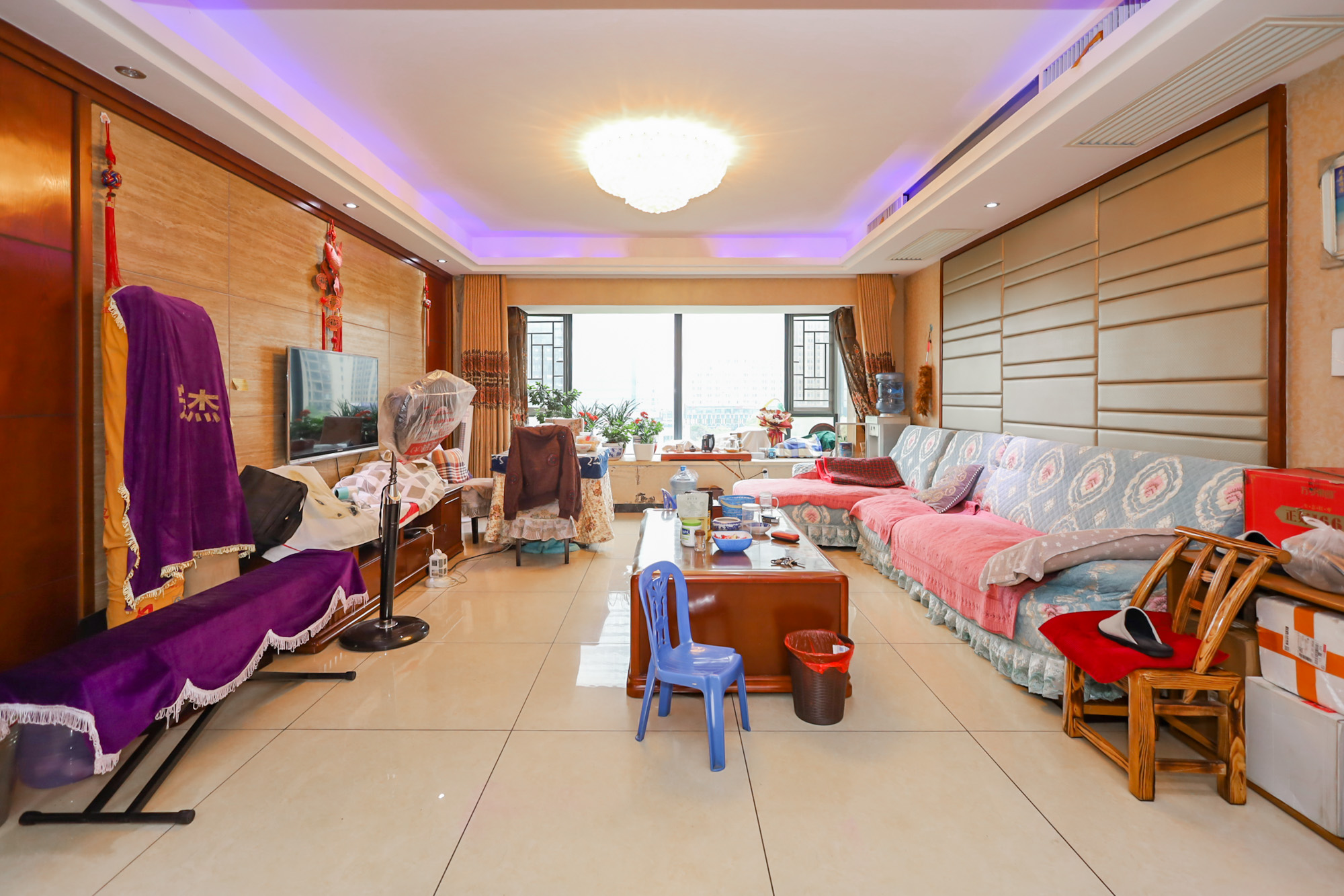 钰龙天下一期 4室2厅2卫 480.00万 钰龙天下一期 4室2厅2卫 480.00万客厅