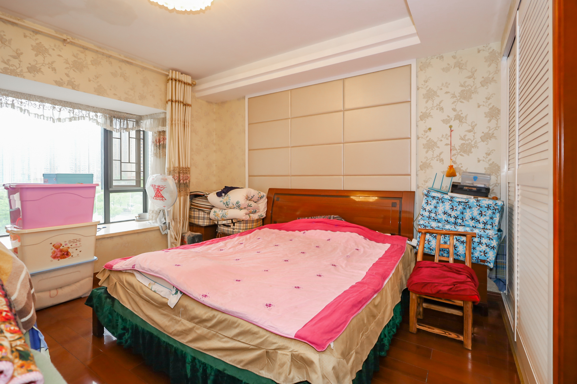 钰龙天下一期 4室2厅2卫 480.00万 钰龙天下一期 4室2厅2卫 480.00万卧室