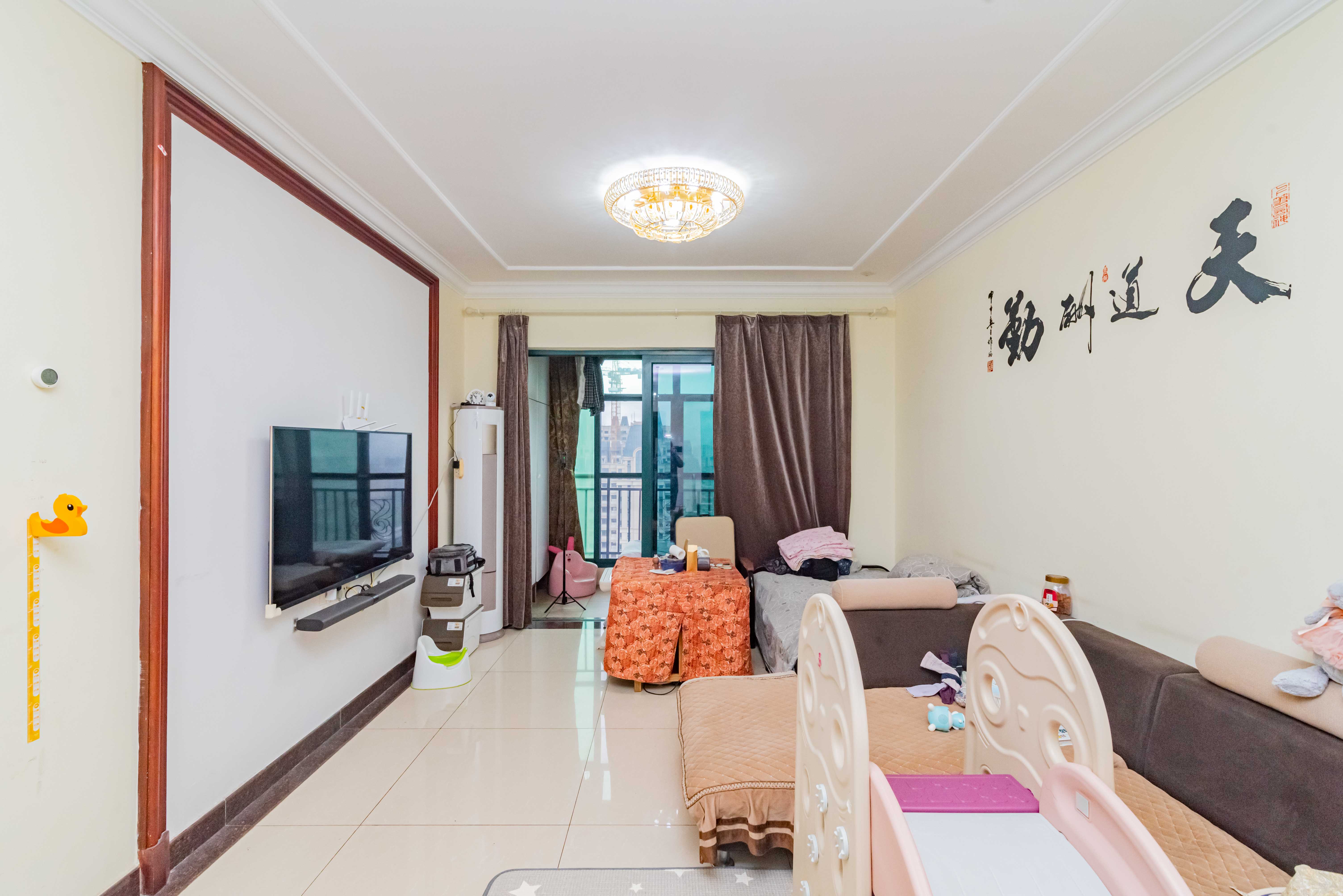 恒大雅苑 2室2厅2卫 72.0万 恒大雅苑 2室2厅2卫 72.0万客厅