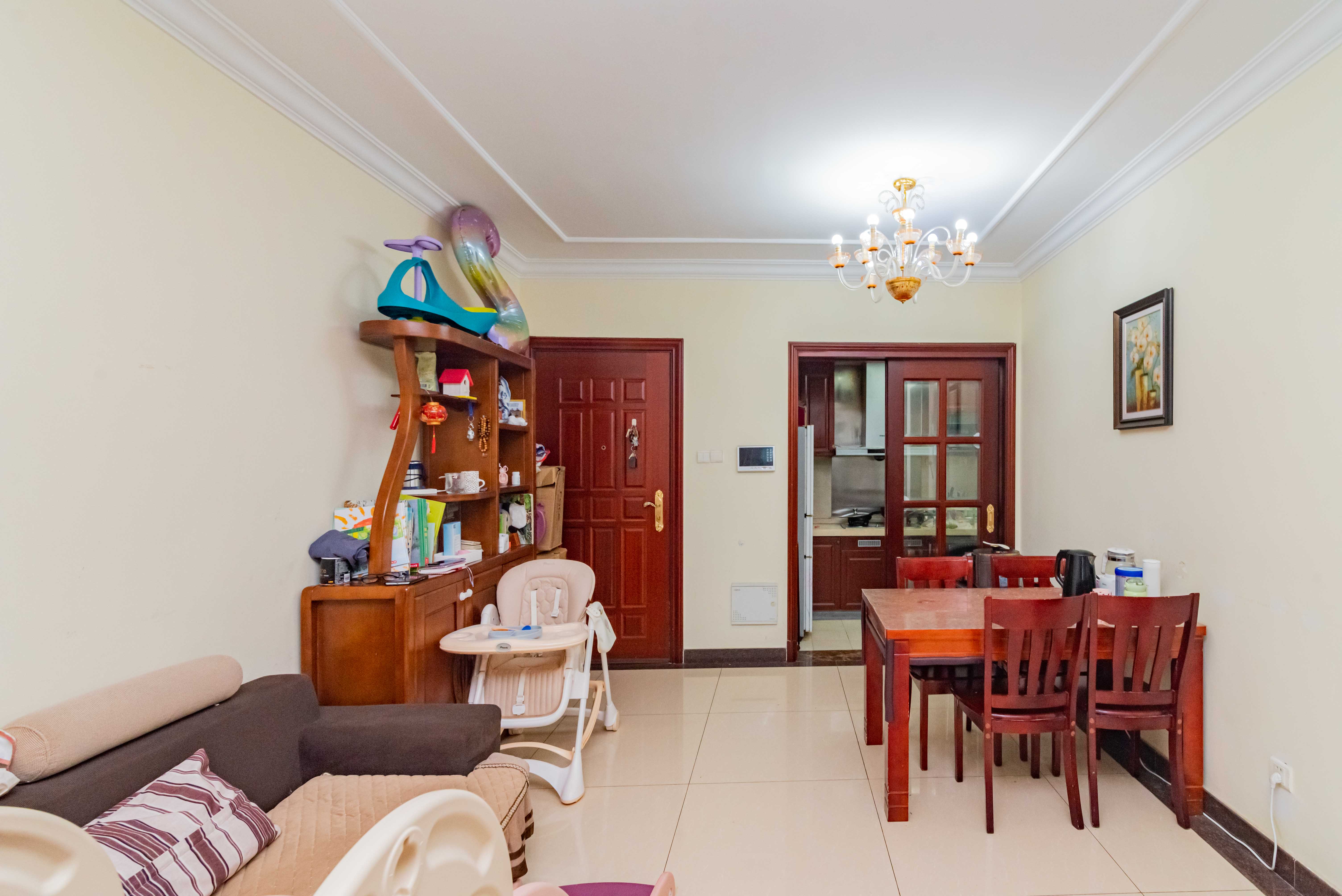 恒大雅苑 2室2厅2卫 72.0万 恒大雅苑 2室2厅2卫 72.0万客厅