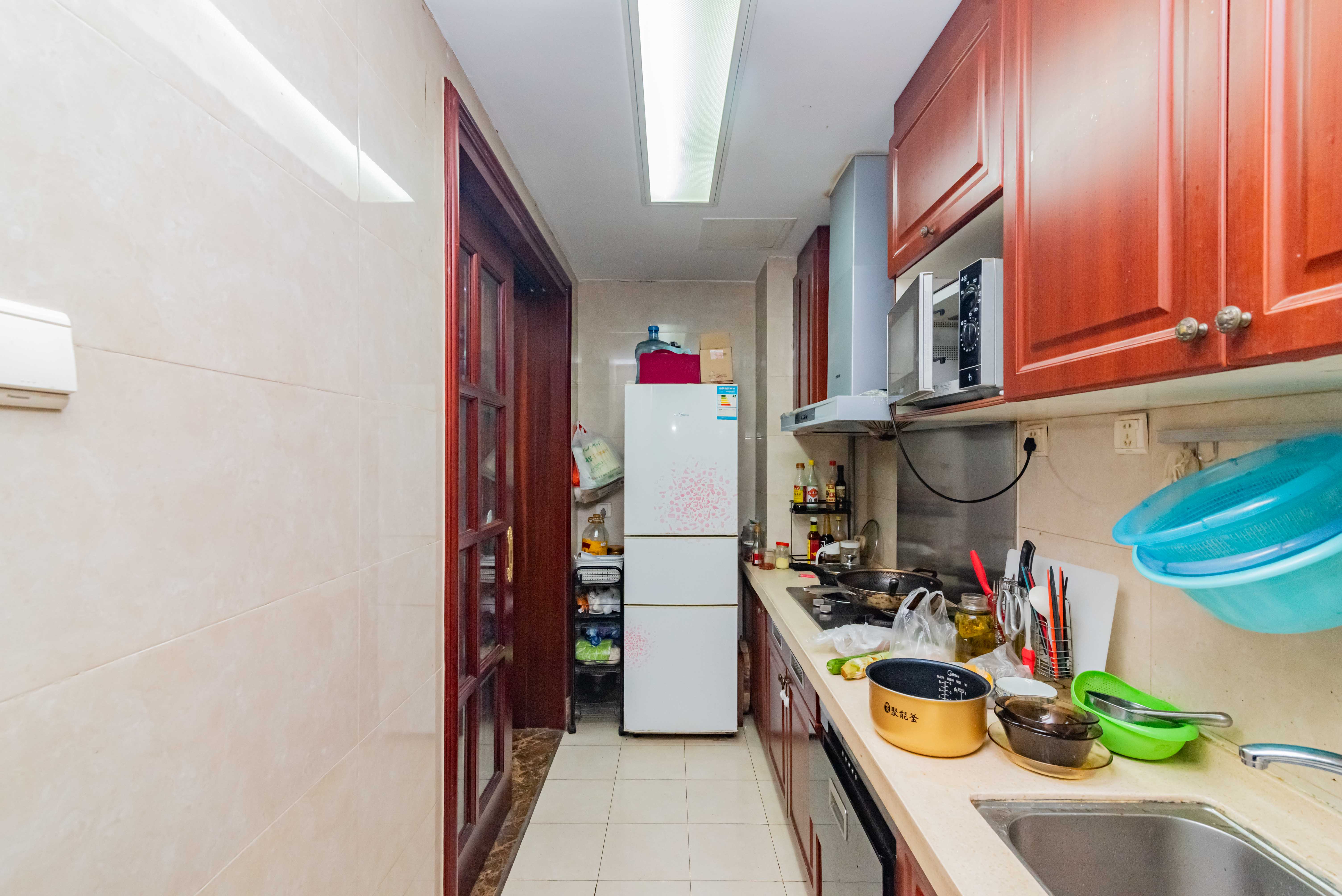 恒大雅苑 2室2厅2卫 72.0万 恒大雅苑 2室2厅2卫 72.0万厨房