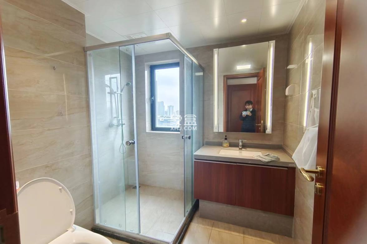 恒大华府 3室2厅2卫 100.00万 恒大华府 3室2厅2卫 100.00万室内图