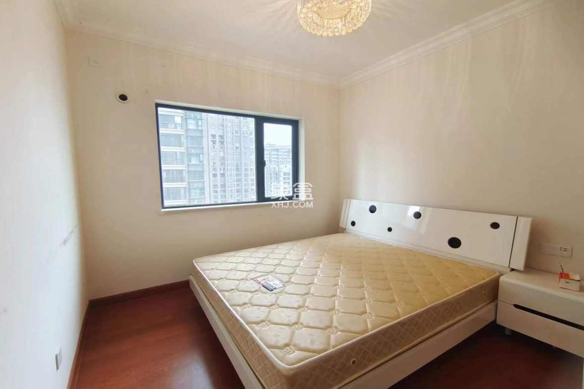 恒大华府 3室2厅2卫 100.00万 恒大华府 3室2厅2卫 100.00万室内图