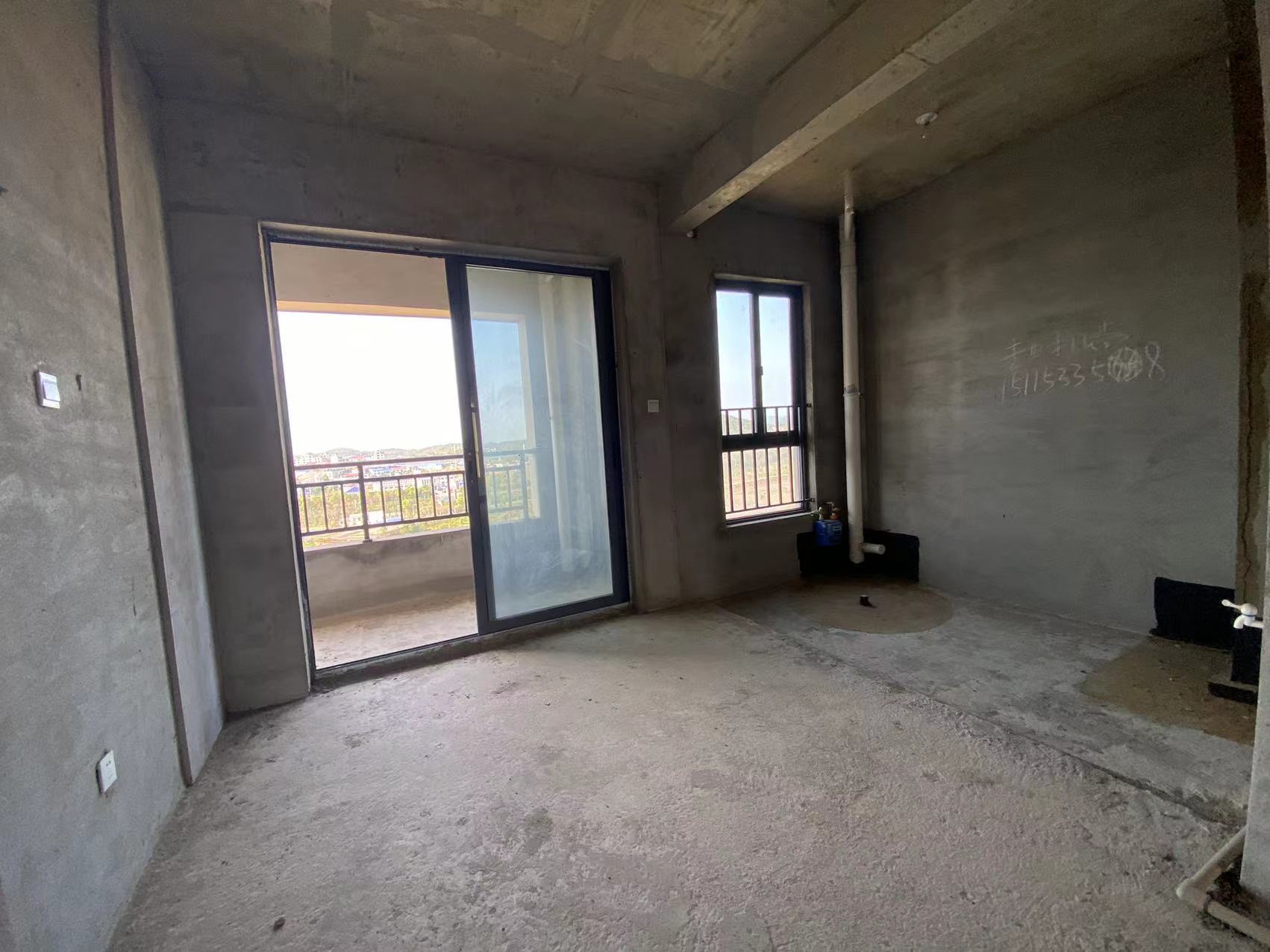 逸都花园 4室2厅2卫 52.00万 逸都花园 4室2厅2卫 52.00万室内图