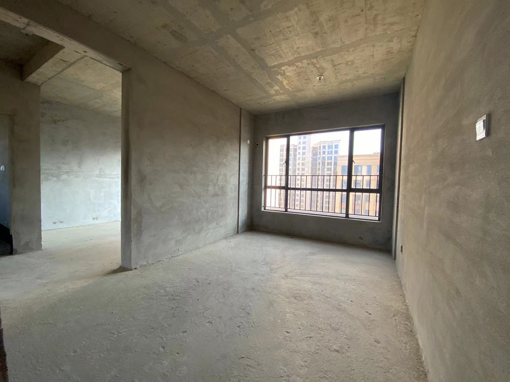 逸都花园 4室2厅2卫 52.00万 逸都花园 4室2厅2卫 52.00万室内图