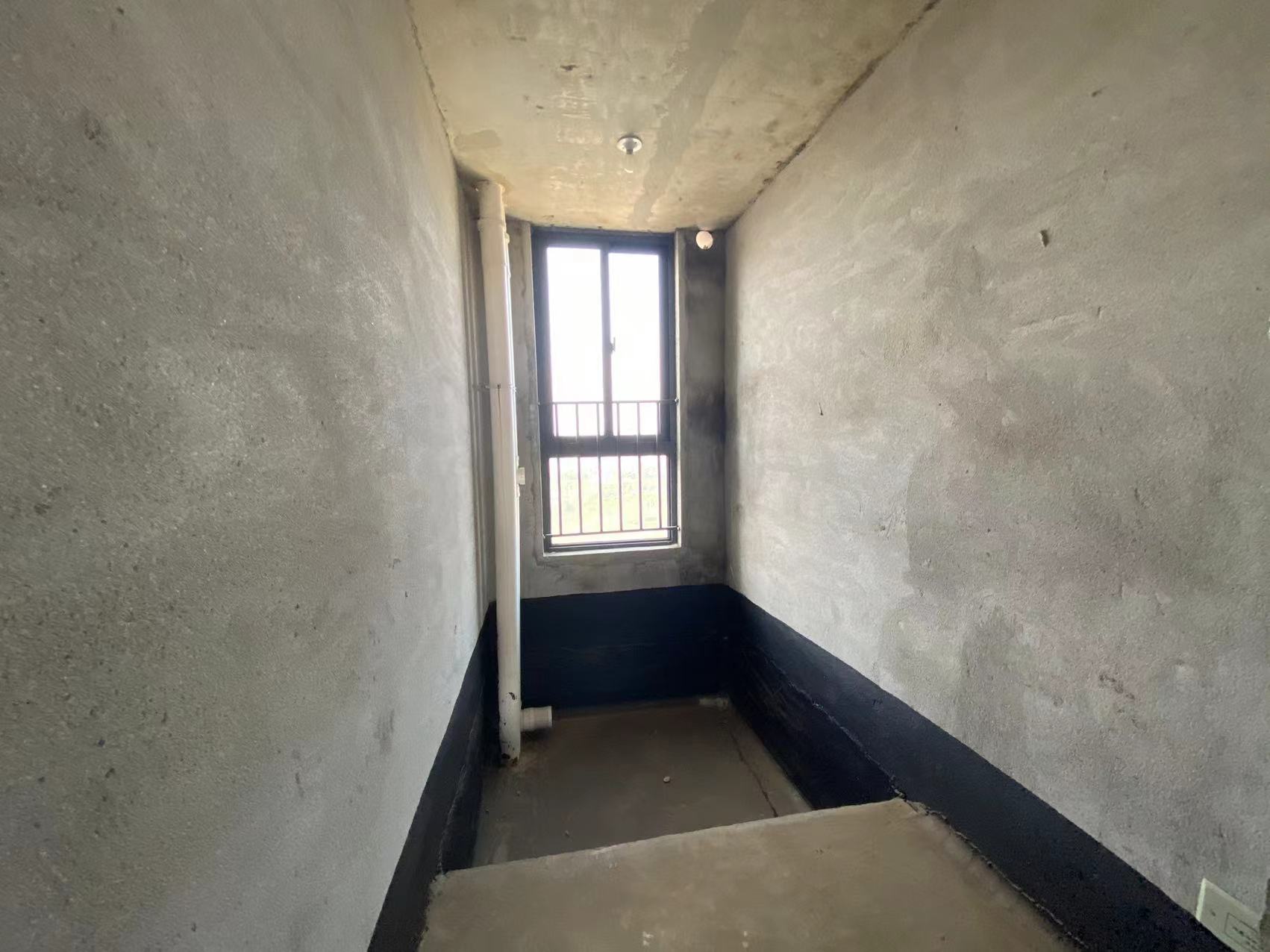 逸都花园 4室2厅2卫 52.00万 逸都花园 4室2厅2卫 52.00万室内图