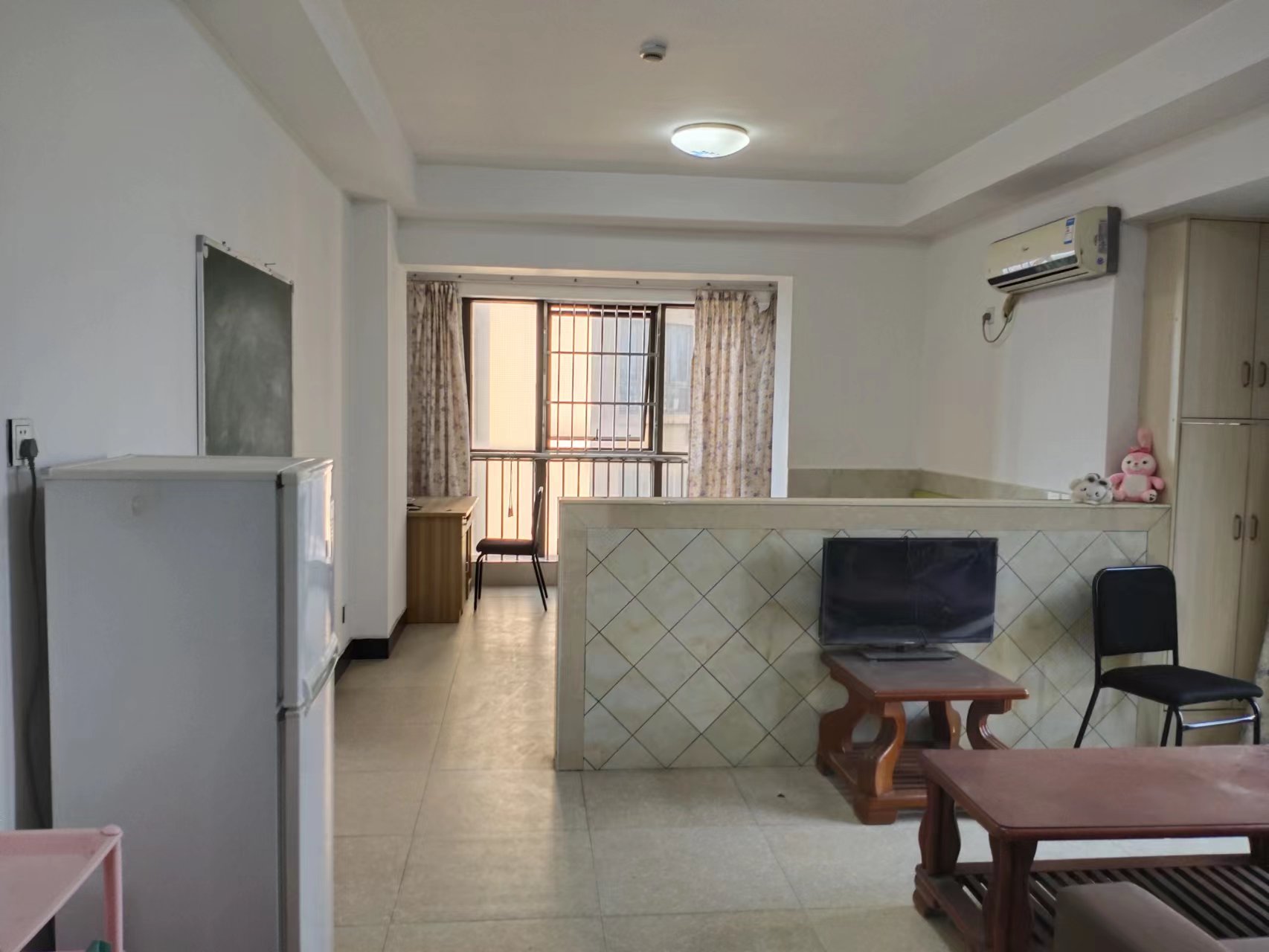 凯旋名门人民中路1006号 1室1厅1卫 29.80万 凯旋名门人民中路1006号 1室1厅1卫 29.80万室内图