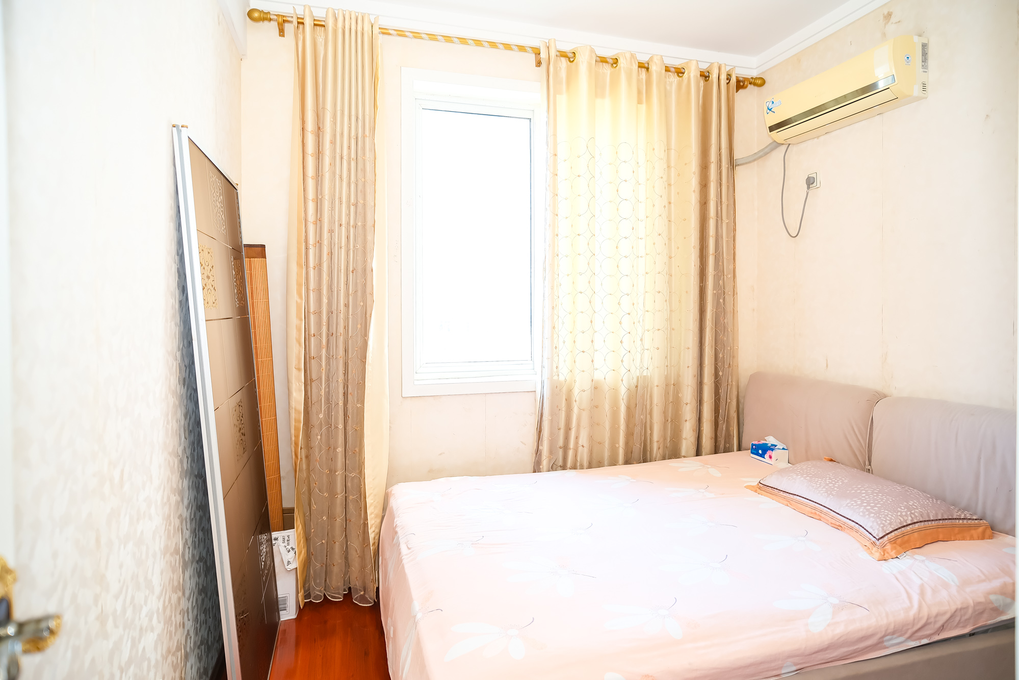 筑梦园  4室2厅2卫    110.0万卧室