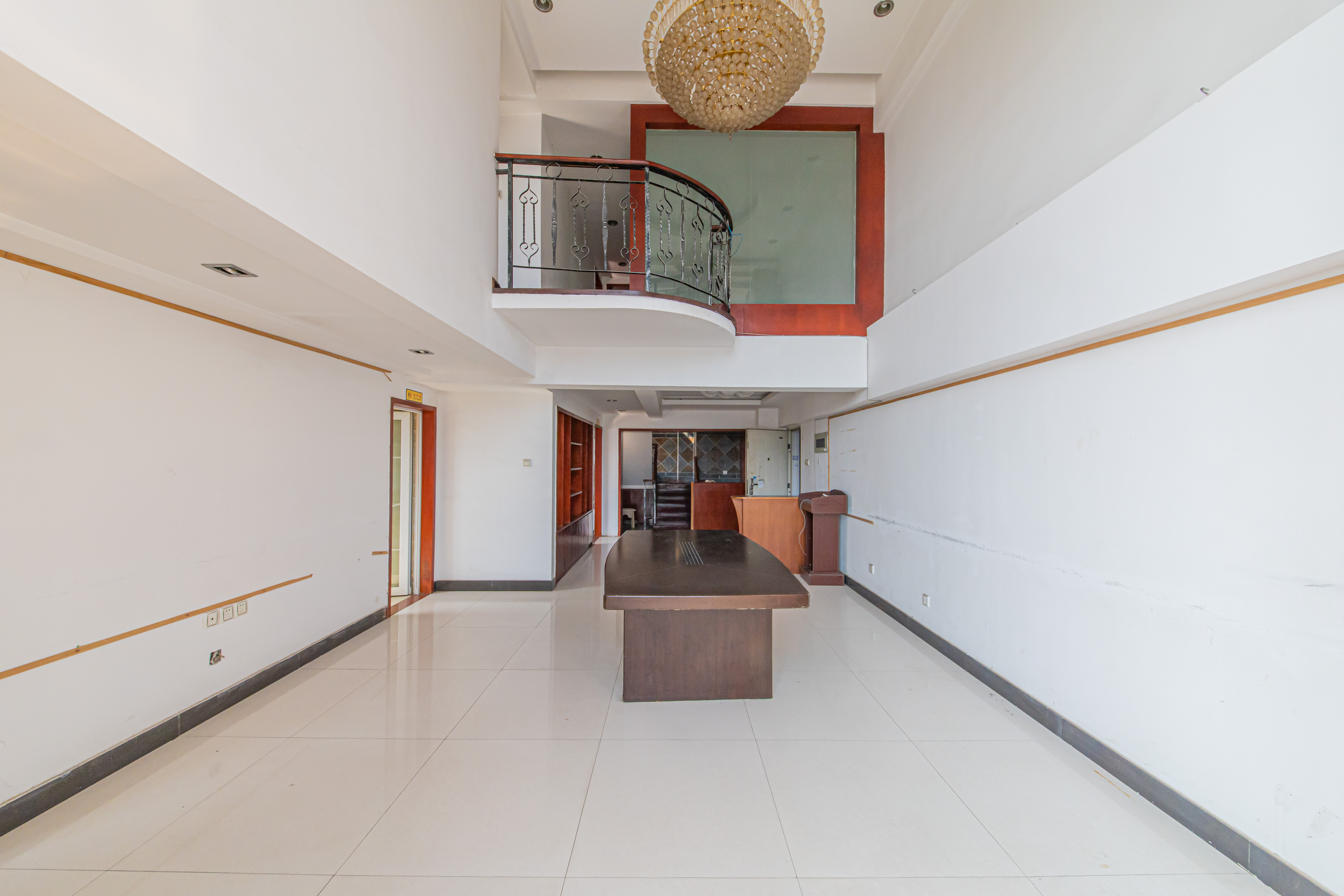 南国嘉苑  4室2厅1卫    112.68万客厅