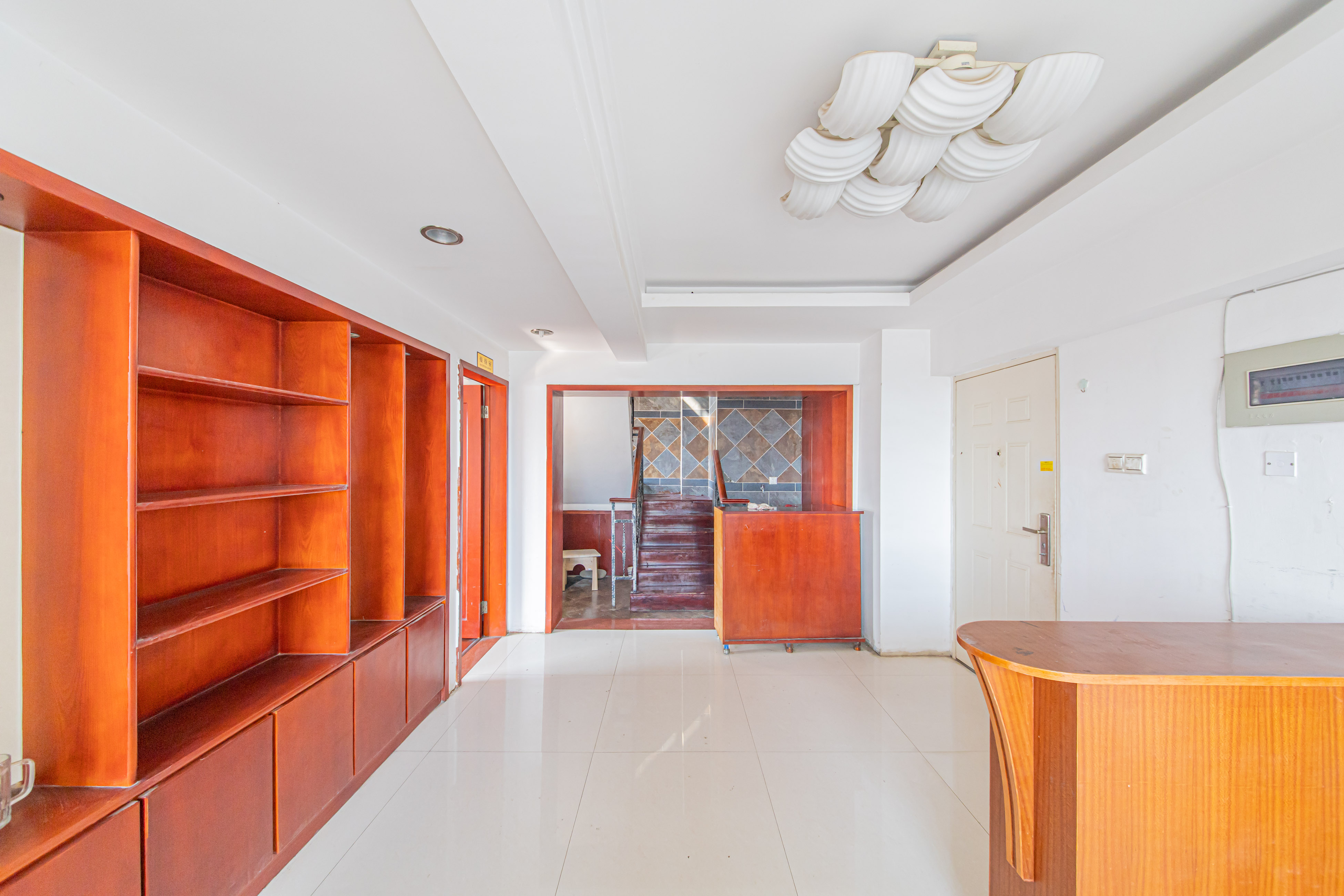 南国嘉苑  4室2厅1卫    112.68万客厅