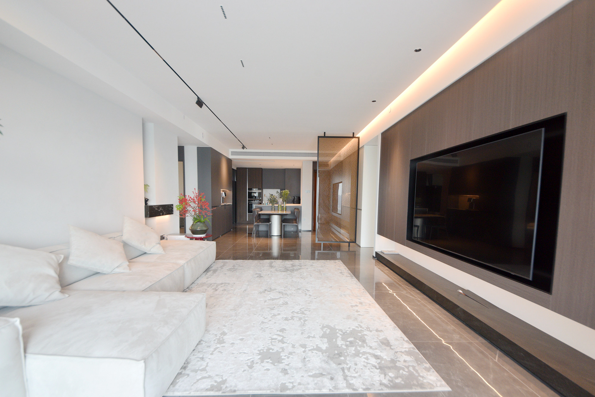 中建江山壹号  3室2厅2卫    697.8万客厅