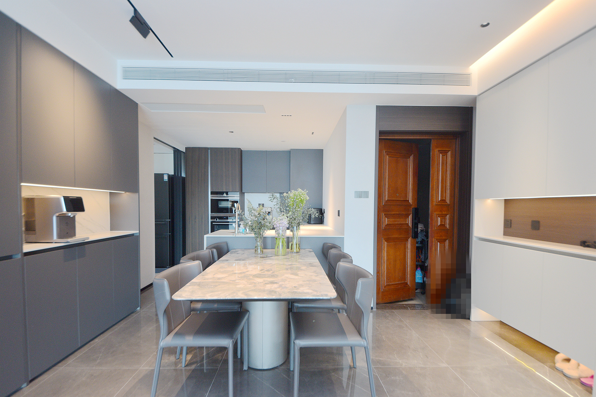 中建江山壹号  3室2厅2卫    697.8万客厅