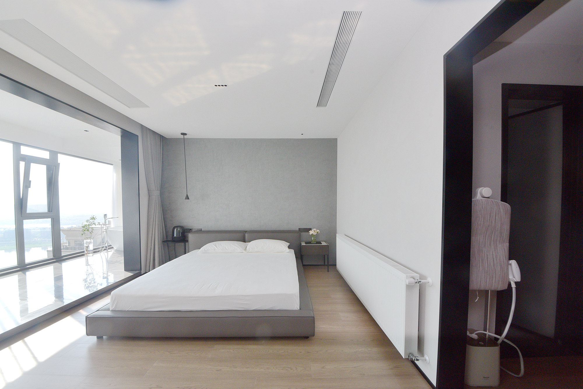 中建江山壹号  3室2厅2卫    697.8万卧室