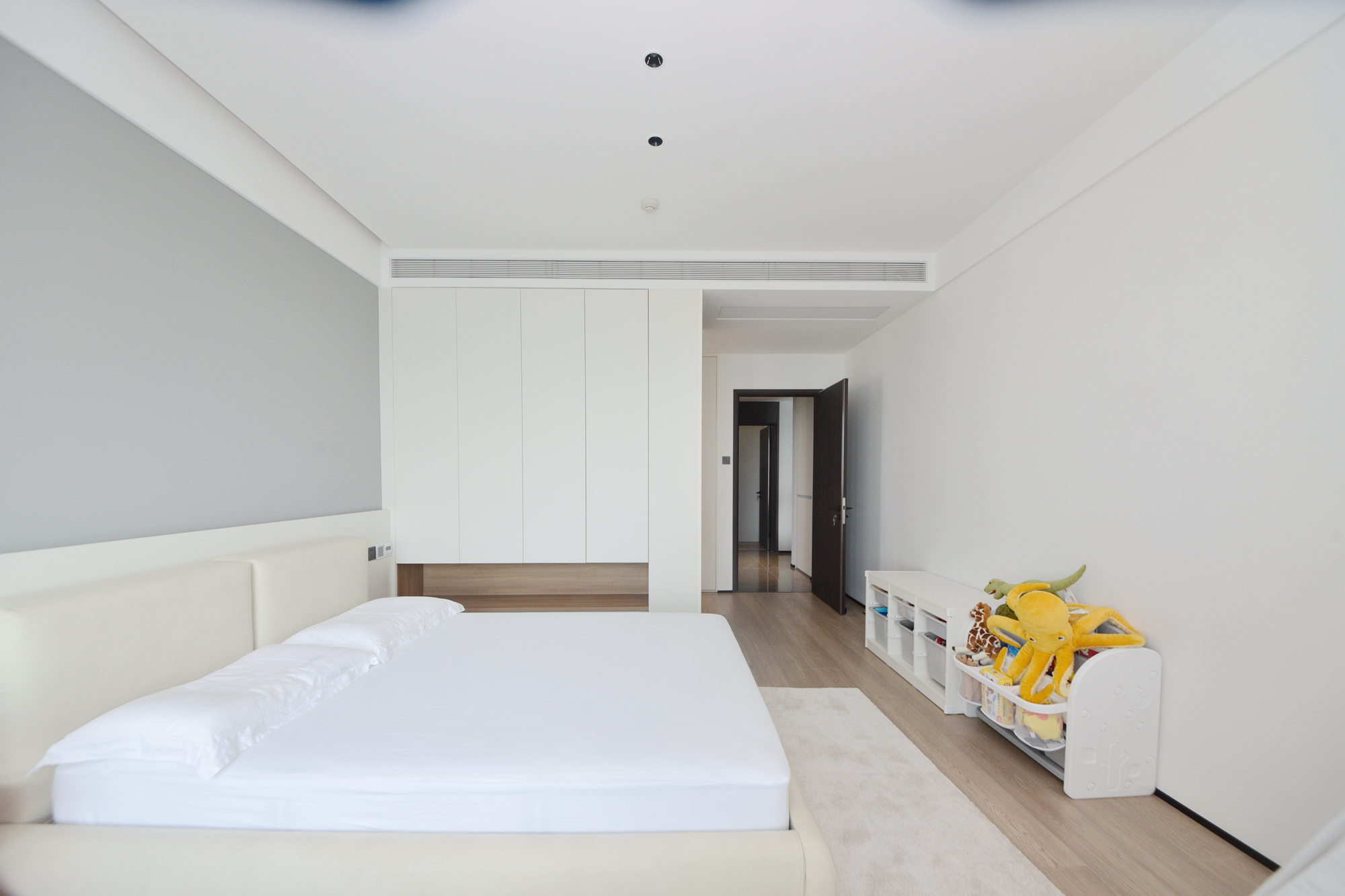 中建江山壹号  3室2厅2卫    697.8万卧室