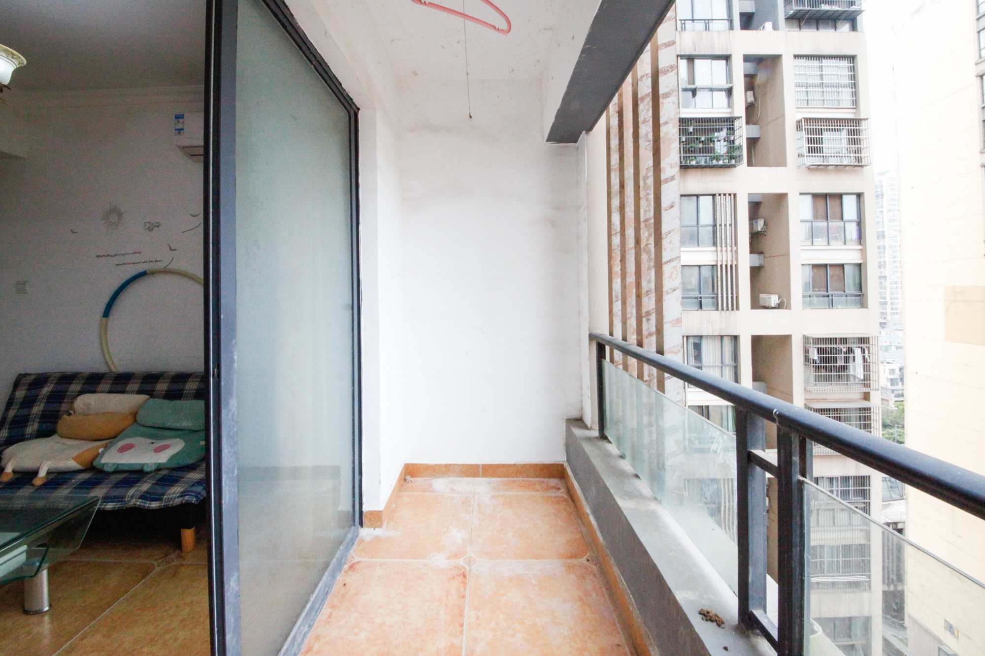 勤诚达新界 2室1厅2卫 50.30万 勤诚达新界 2室1厅2卫 50.30万阳台