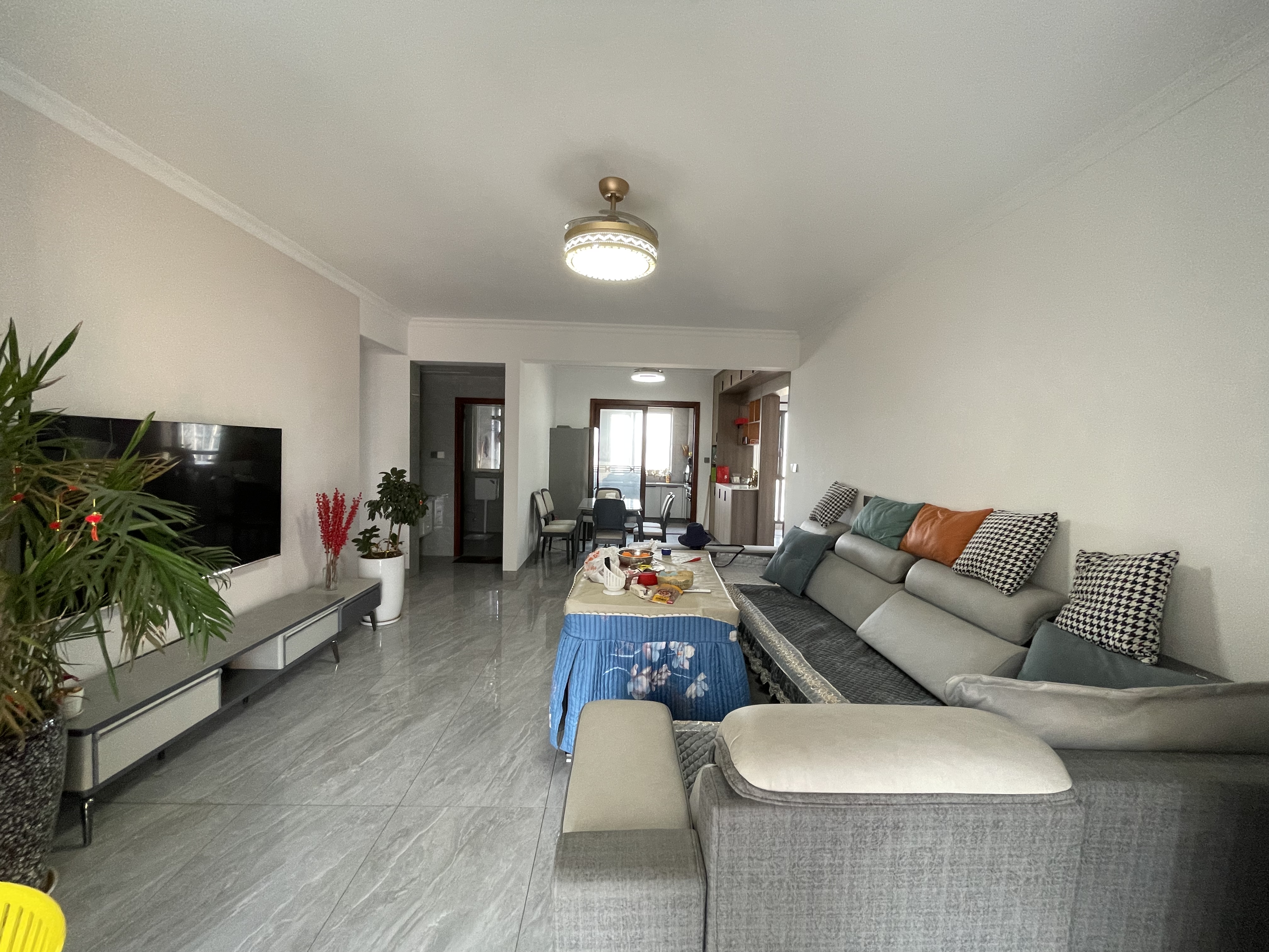 九八缔景城 4室2厅2卫 96.00万 九八缔景城 4室2厅2卫 96.00万室内图