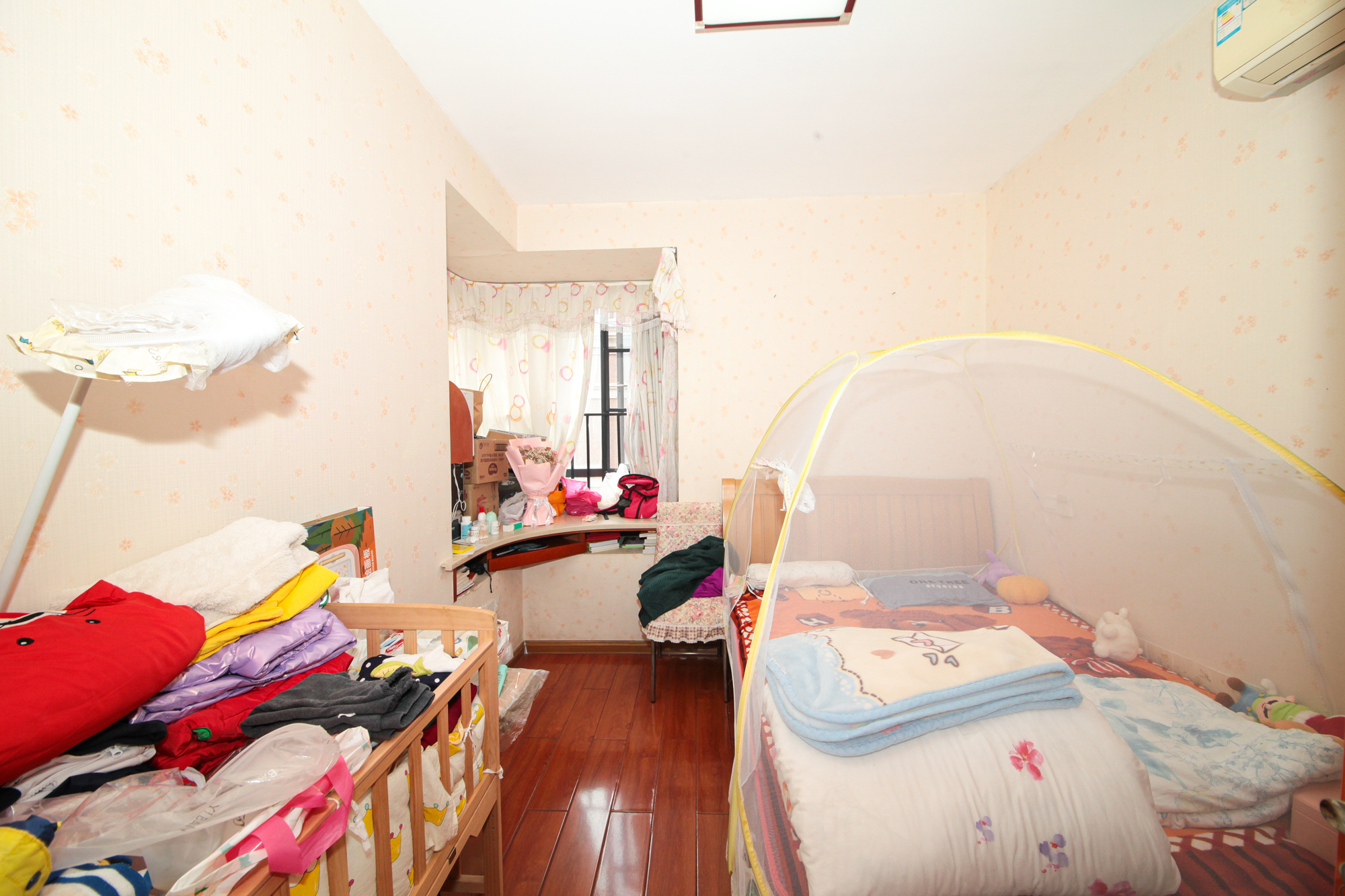 华润凤凰城一期 2室2厅1卫 57.80万 华润凤凰城一期 2室2厅1卫 57.80万卧室