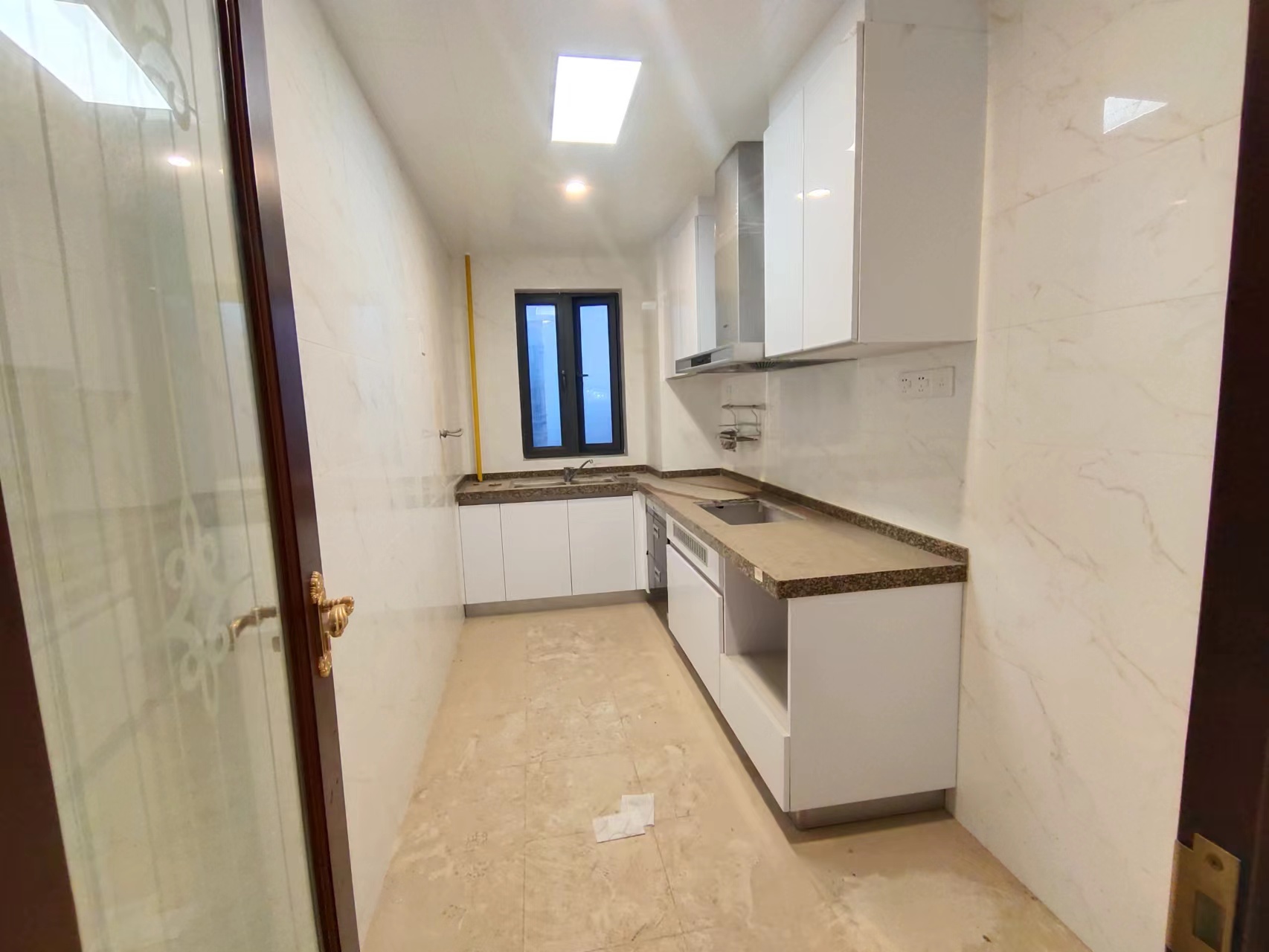 恒大华府  4室2厅2卫   86.80万 恒大华府  4室2厅2卫   86.80万室内图