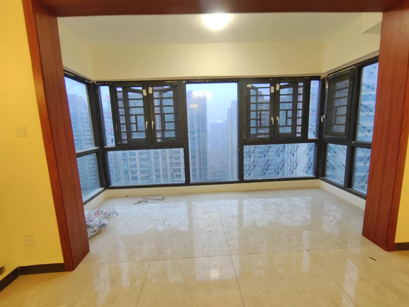 恒大华府  4室2厅2卫   86.80万 恒大华府  4室2厅2卫   86.80万室内图