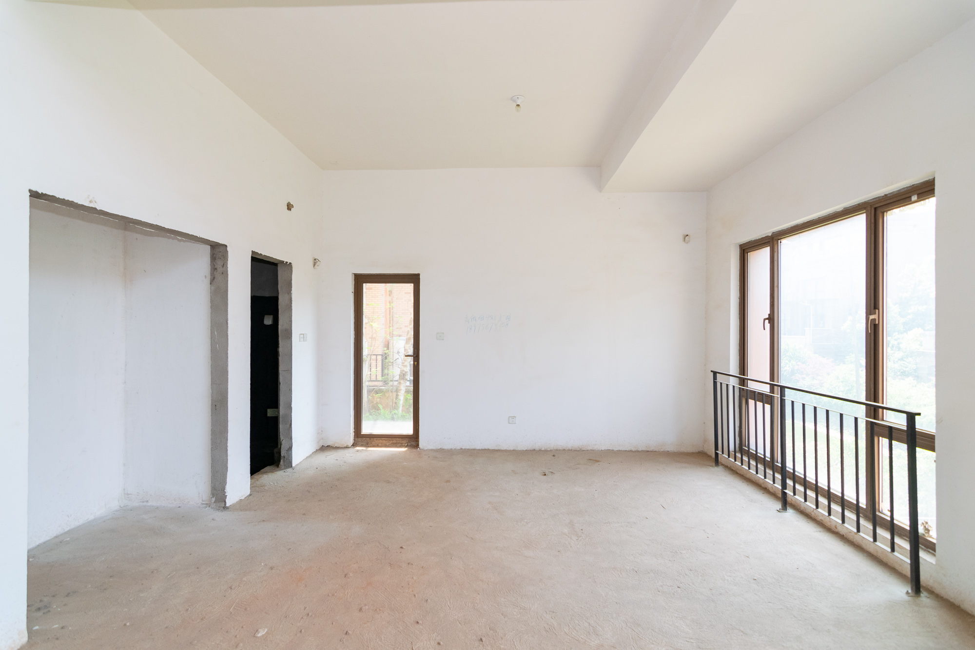 盈峰翠邸  7室3厅6卫   1080.00万 盈峰翠邸  7室3厅6卫   1080.00万其他