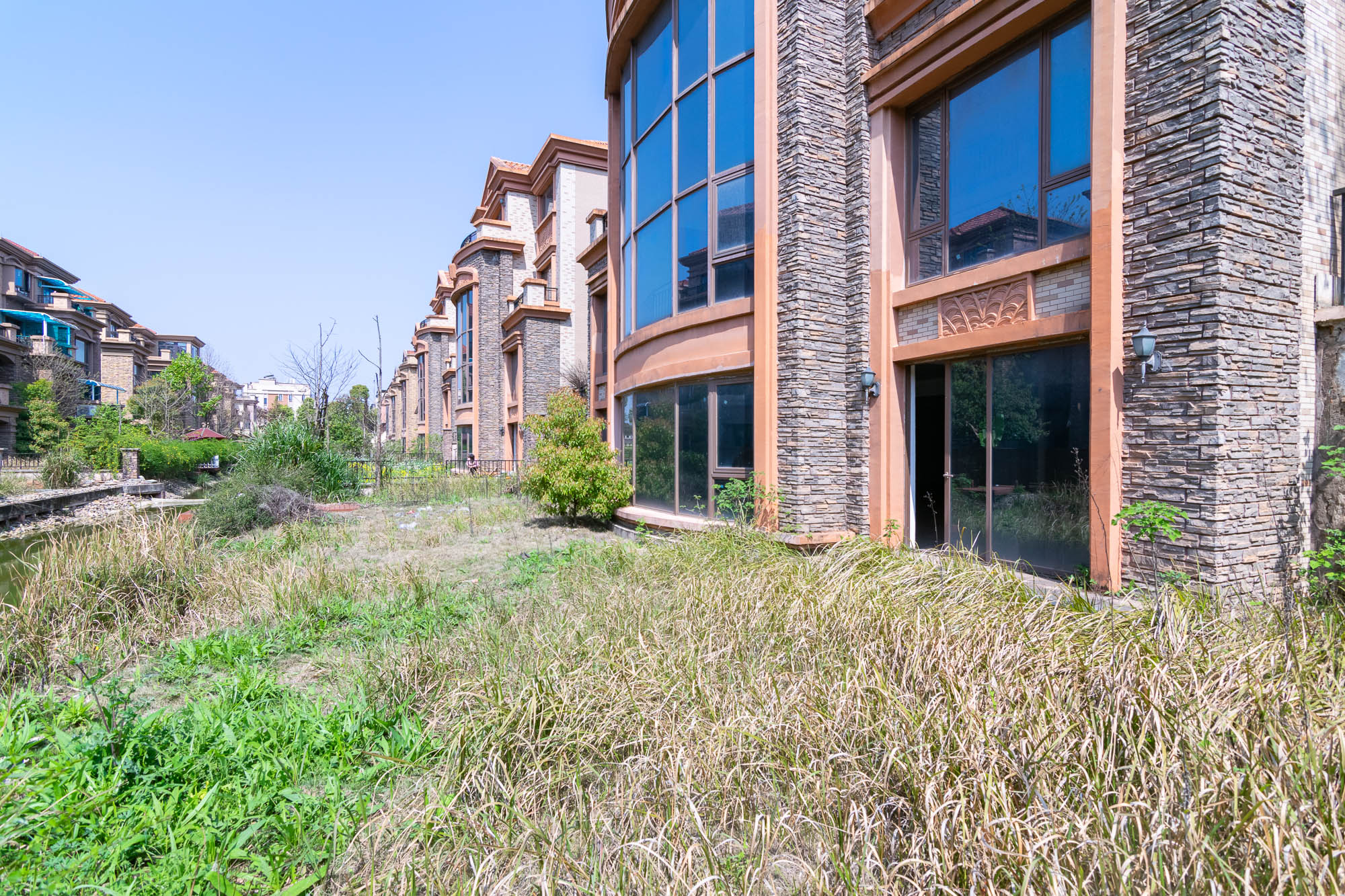 盈峰翠邸  7室3厅6卫   1080.00万 盈峰翠邸  7室3厅6卫   1080.00万其他