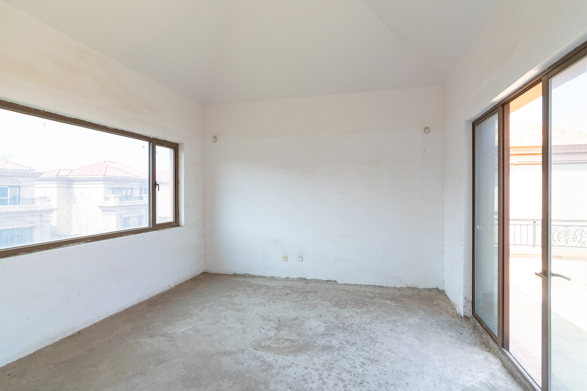 盈峰翠邸  7室3厅6卫   1080.00万 盈峰翠邸  7室3厅6卫   1080.00万其他