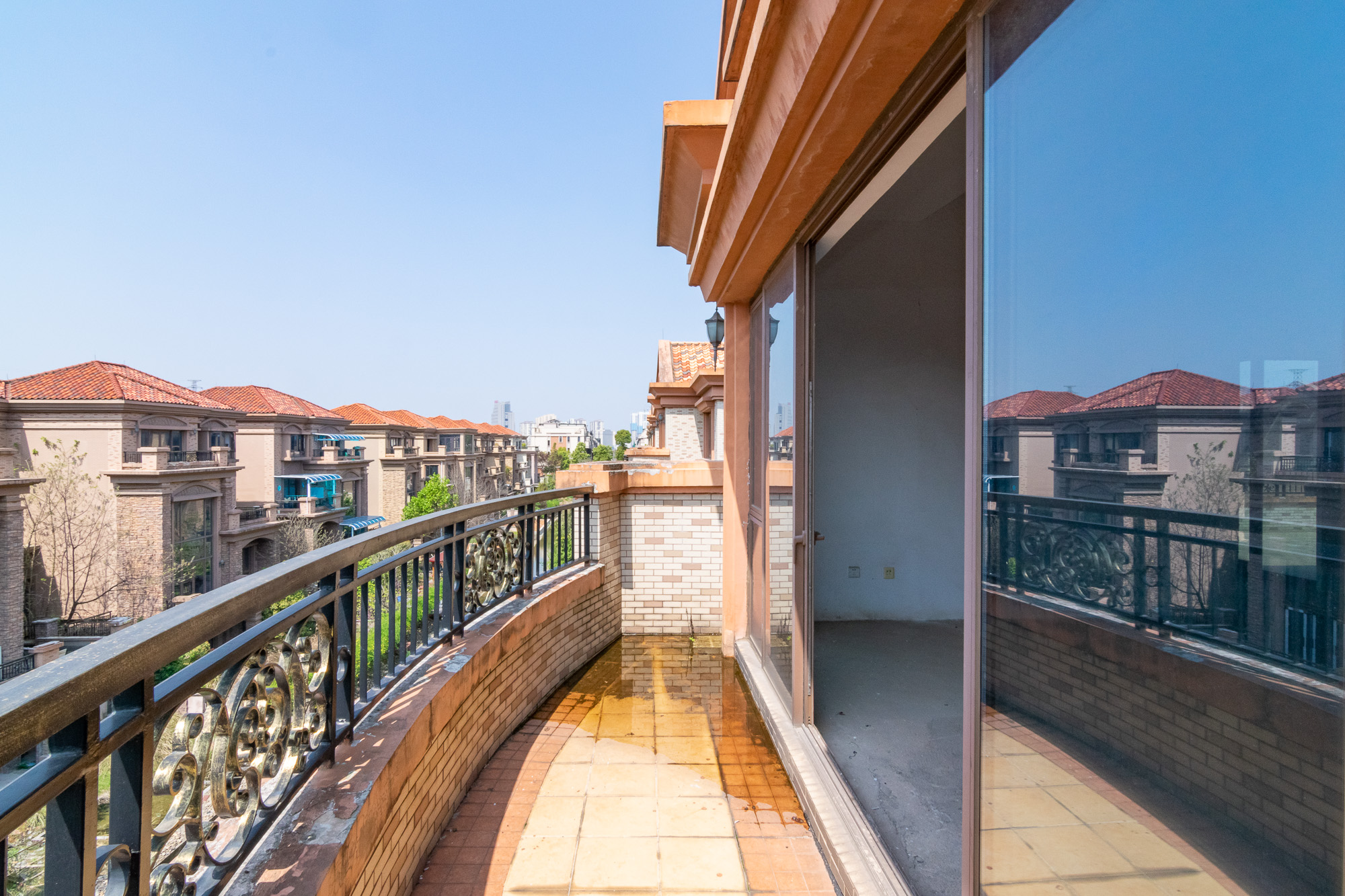 盈峰翠邸  7室3厅6卫   1080.00万 盈峰翠邸  7室3厅6卫   1080.00万其他