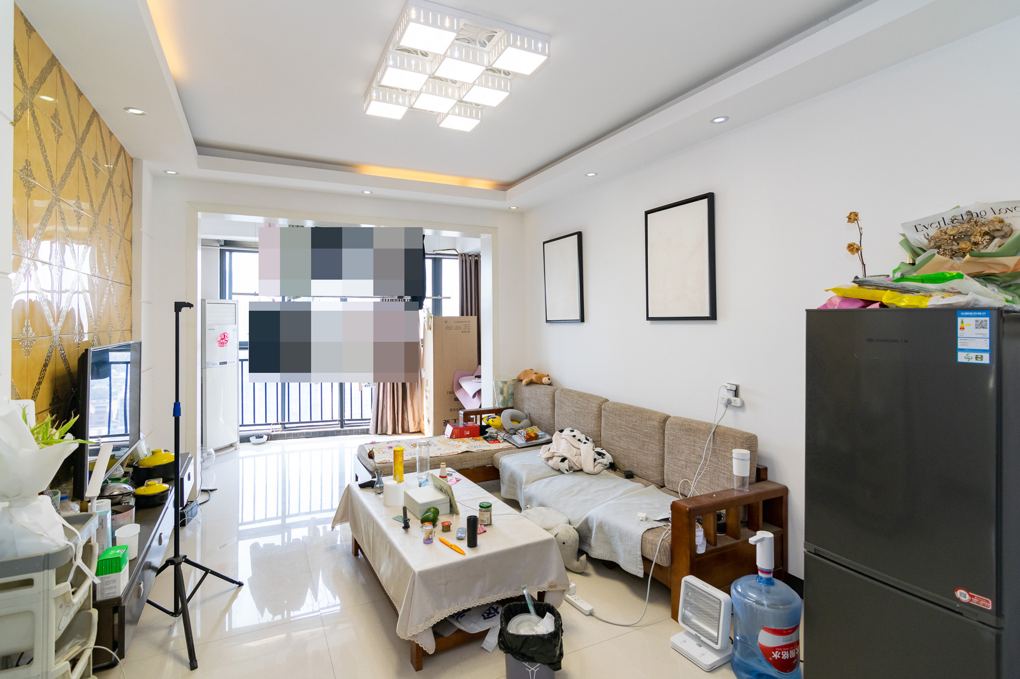 浩龙音乐界 3室2厅1卫 55.00万 浩龙音乐界 3室2厅1卫 55.00万客厅