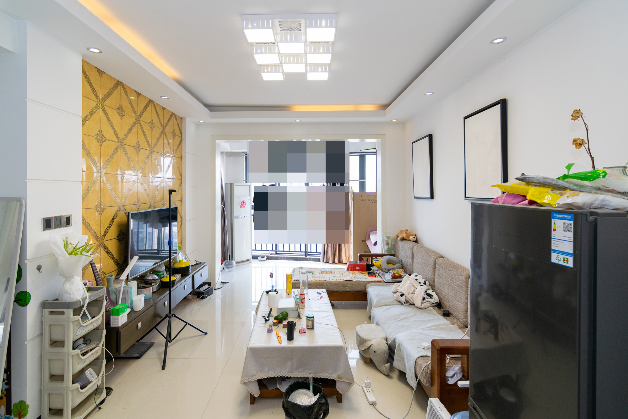 浩龙音乐界 3室2厅1卫 55.00万 浩龙音乐界 3室2厅1卫 55.00万客厅