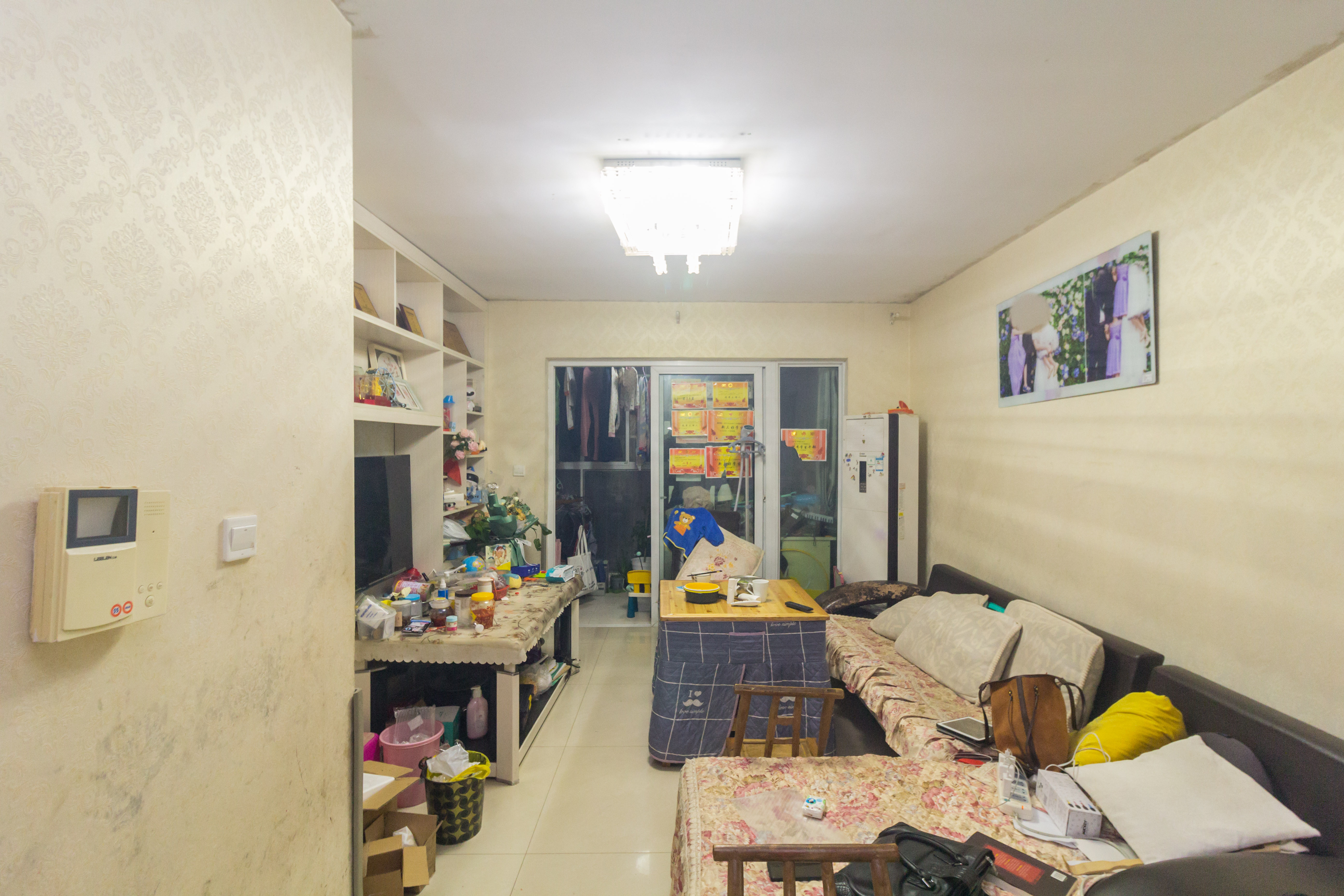 东业苹果社区  3室2厅1卫    55.2万客厅