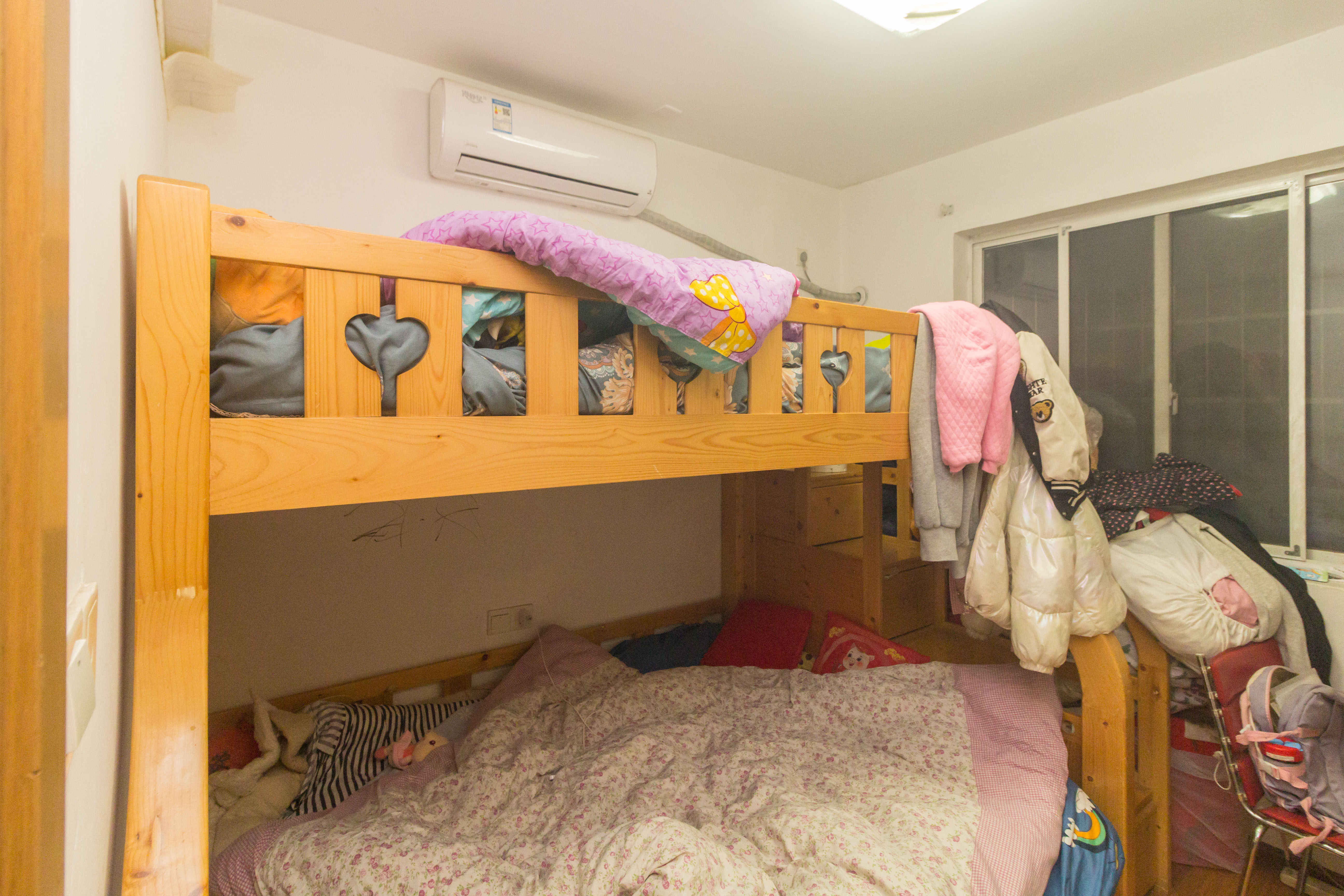 东业苹果社区  3室2厅1卫    55.2万卧室