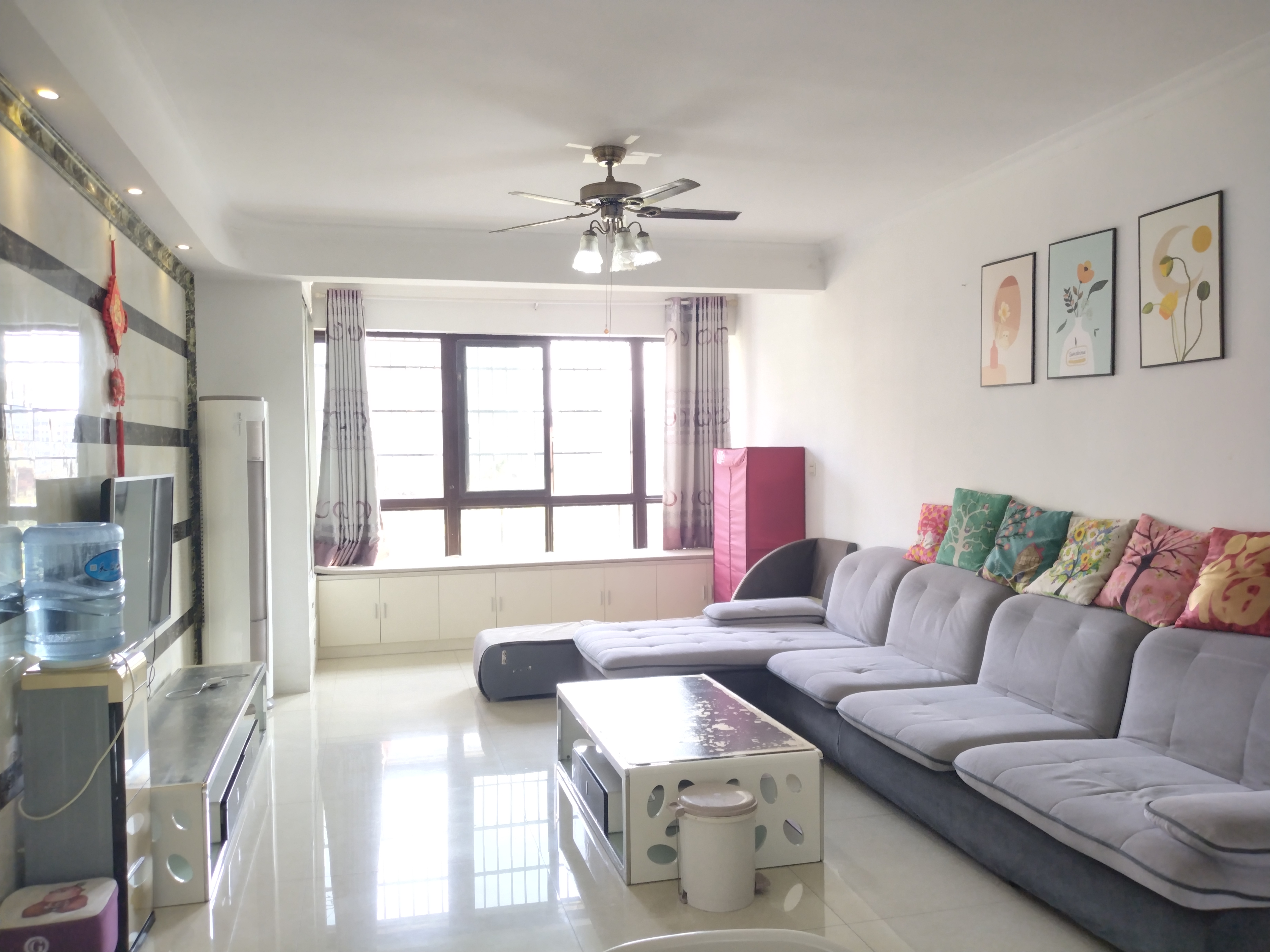 华府龙苑 2室2厅1卫 65.0万 华府龙苑 2室2厅1卫 65.0万室内图