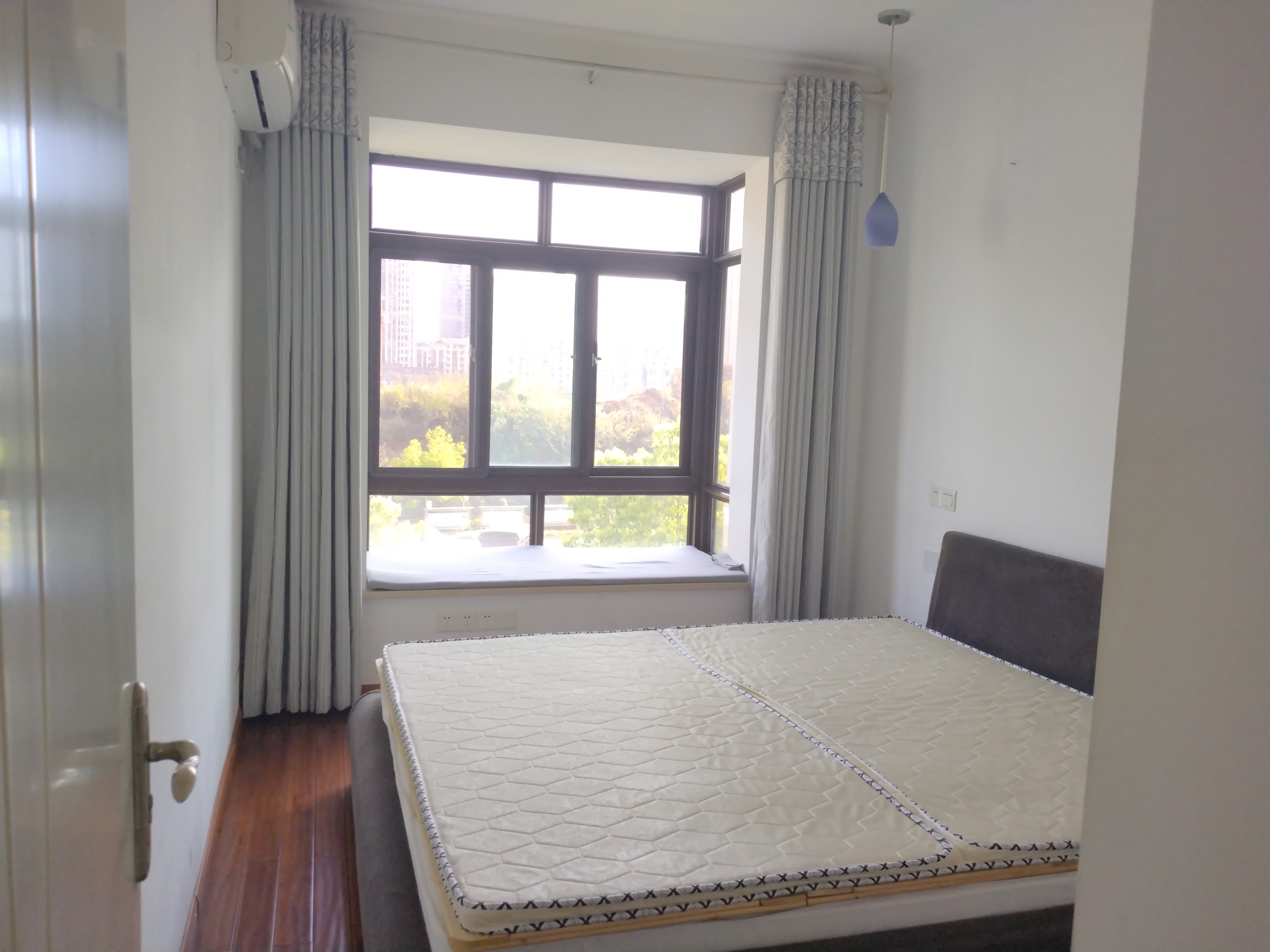 华府龙苑 2室2厅1卫 65.0万 华府龙苑 2室2厅1卫 65.0万室内图