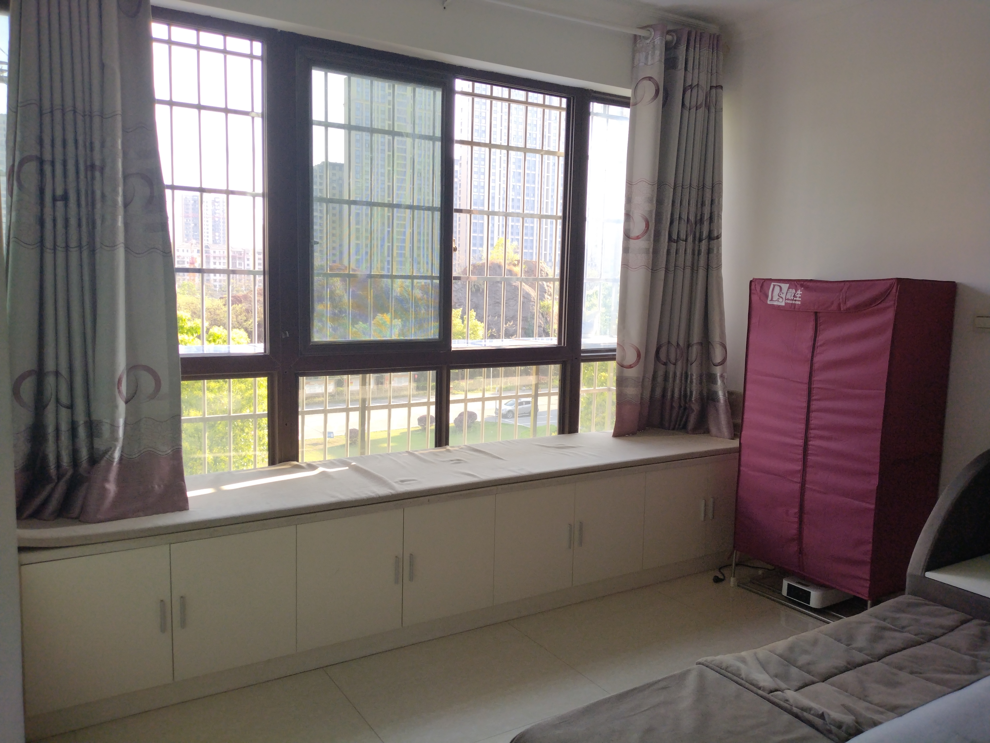 华府龙苑 2室2厅1卫 65.0万 华府龙苑 2室2厅1卫 65.0万室内图