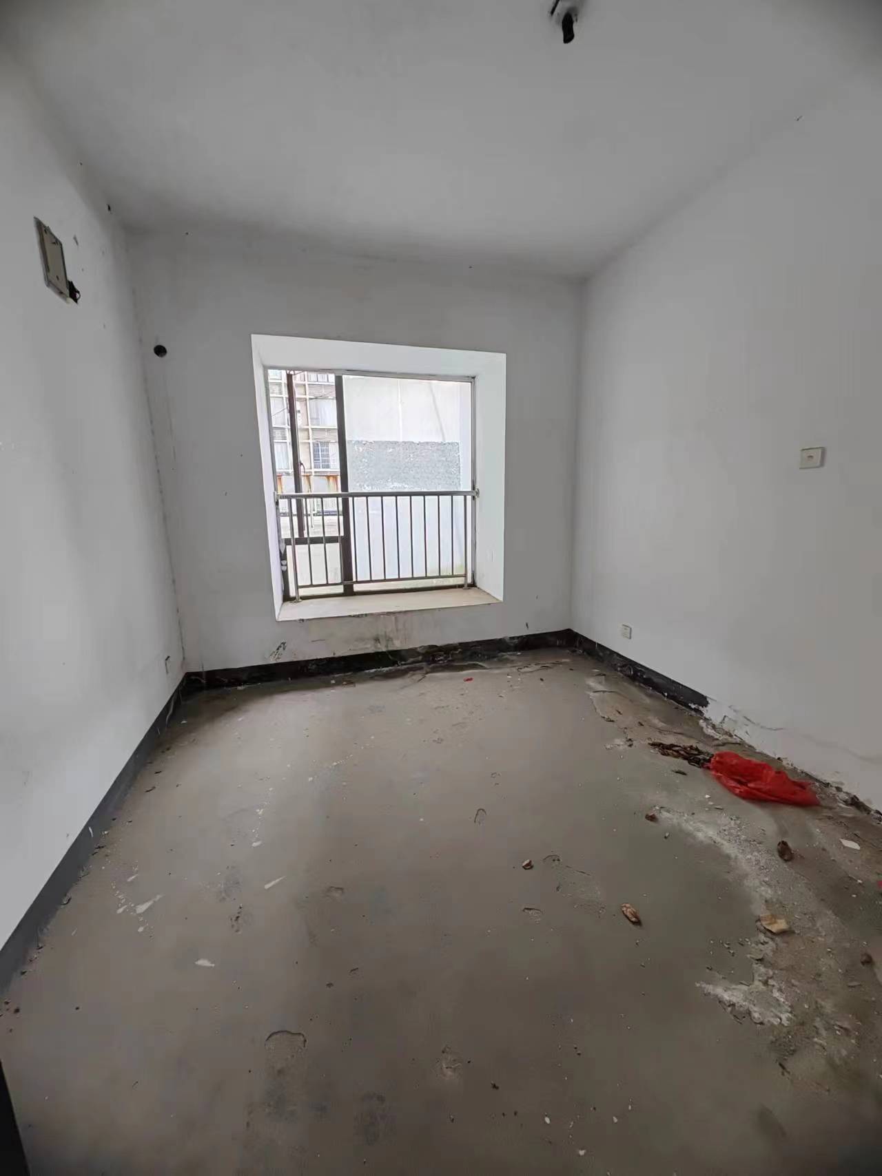 庐山春天一期桃李苑  3室0厅0卫    65.0万 庐山春天一期桃李苑  3室0厅0卫    65.0万室内图