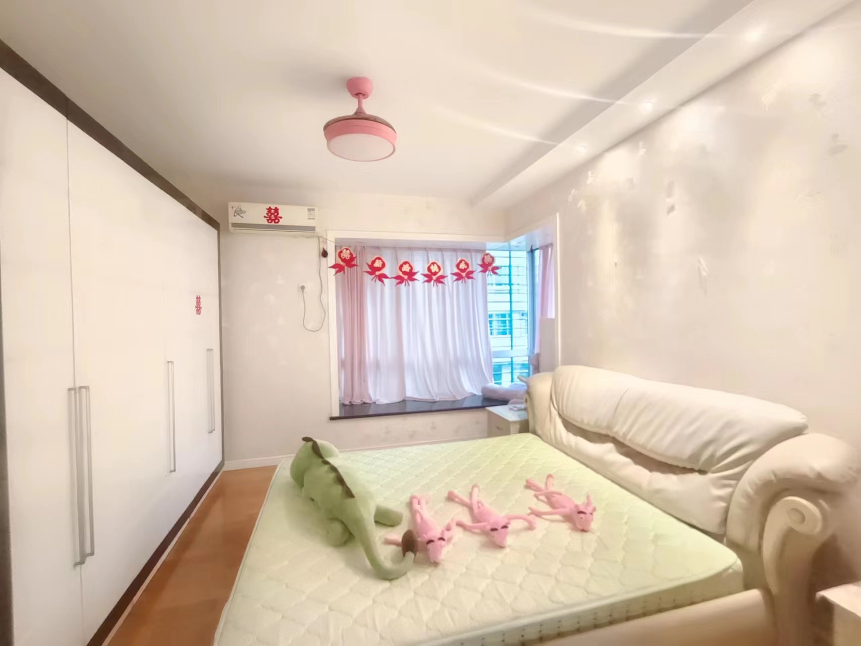 四季花园  4室2厅2卫   77.80万 四季花园  4室2厅2卫   77.80万室内图