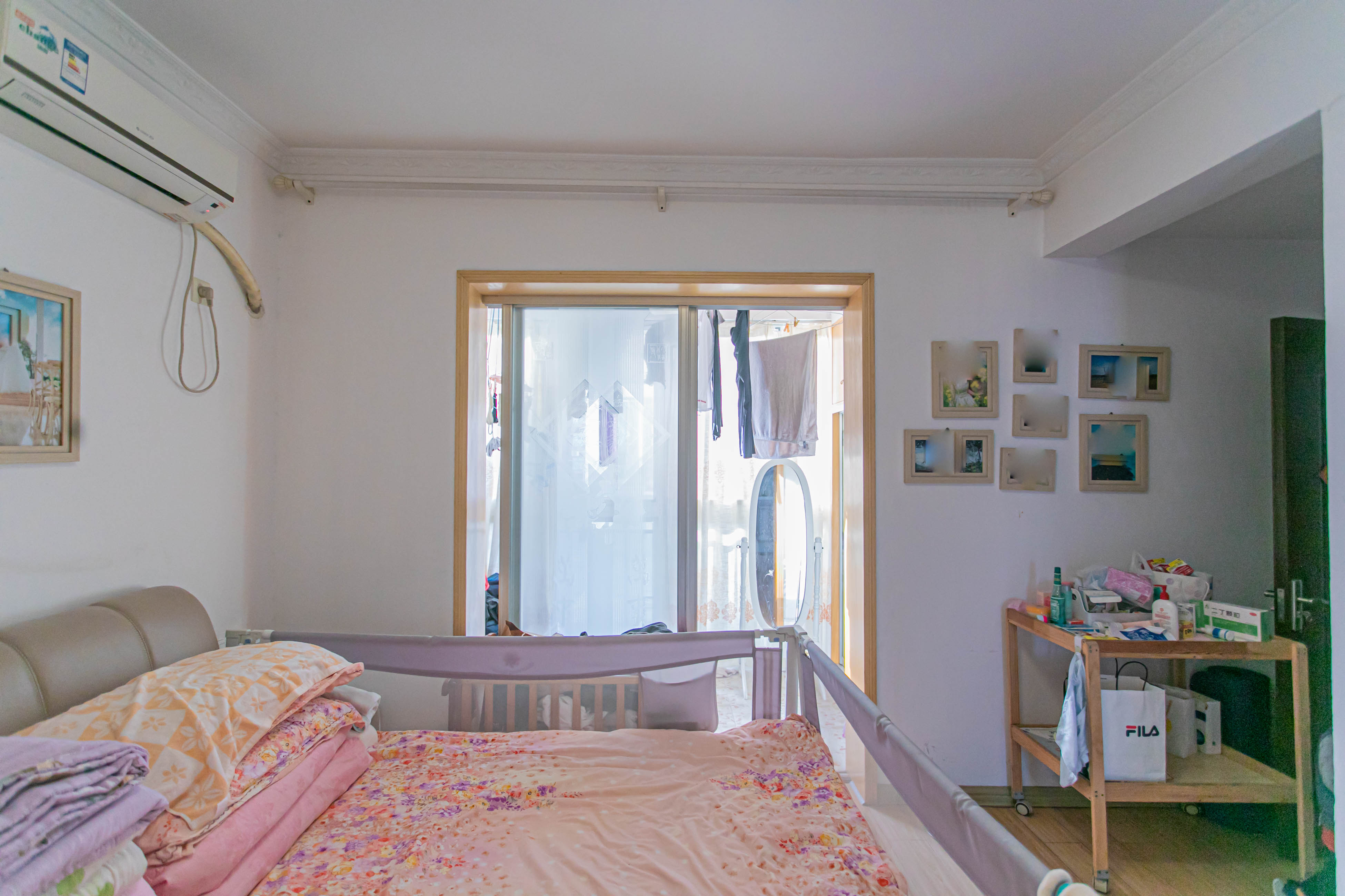 警苑星城  3室2厅1卫   90.00万 警苑星城  3室2厅1卫   90.00万卧室