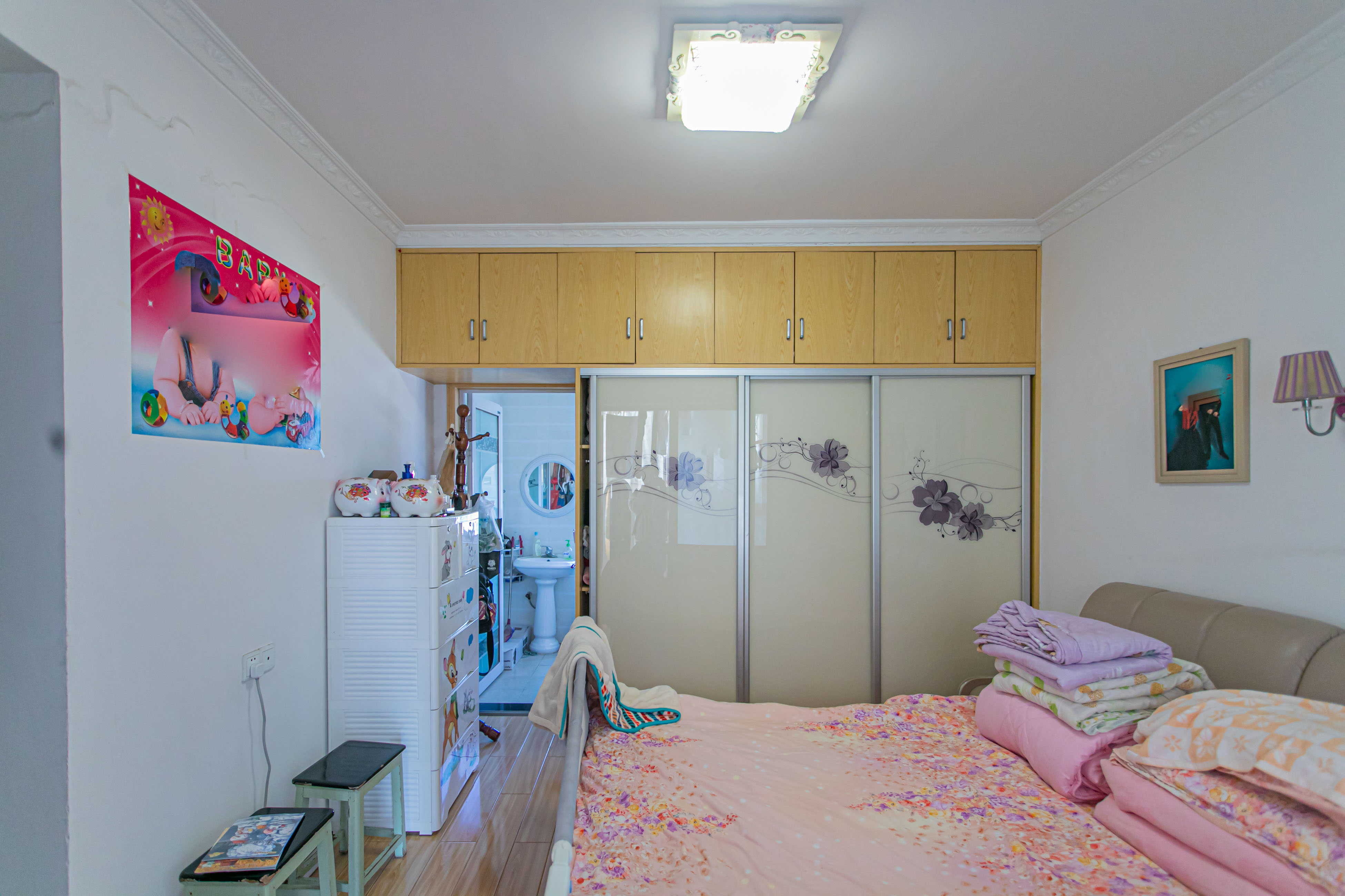 警苑星城  3室2厅1卫   90.00万 警苑星城  3室2厅1卫   90.00万卧室