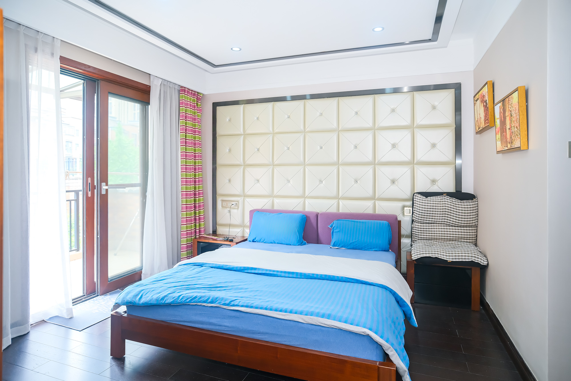 山水湾  8室5厅5卫   788.00万 山水湾  8室5厅5卫   788.00万卧室