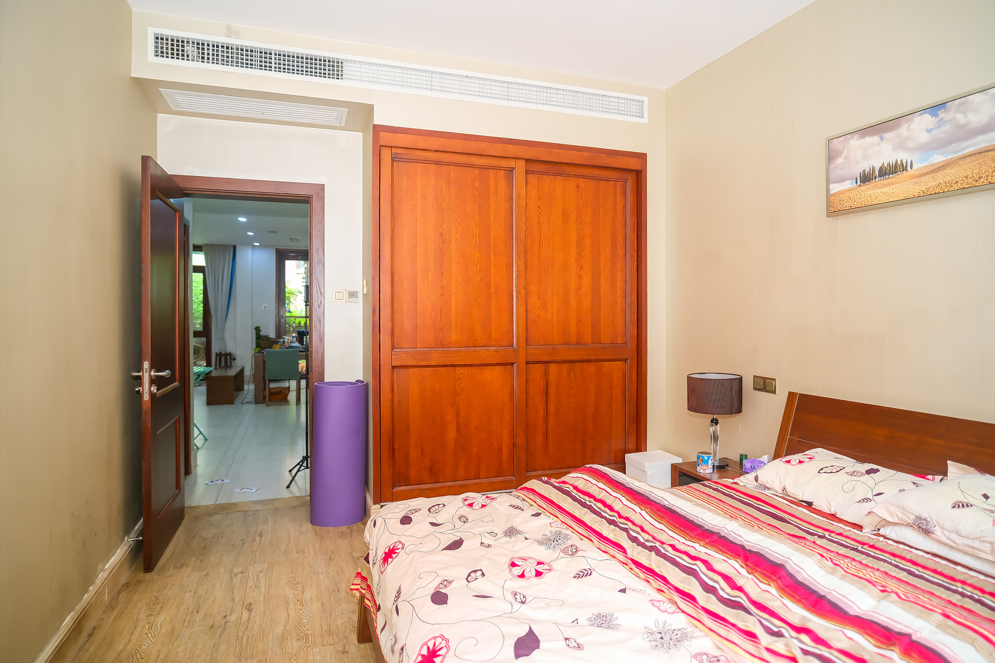 山水湾  8室5厅5卫   788.00万 山水湾  8室5厅5卫   788.00万卧室