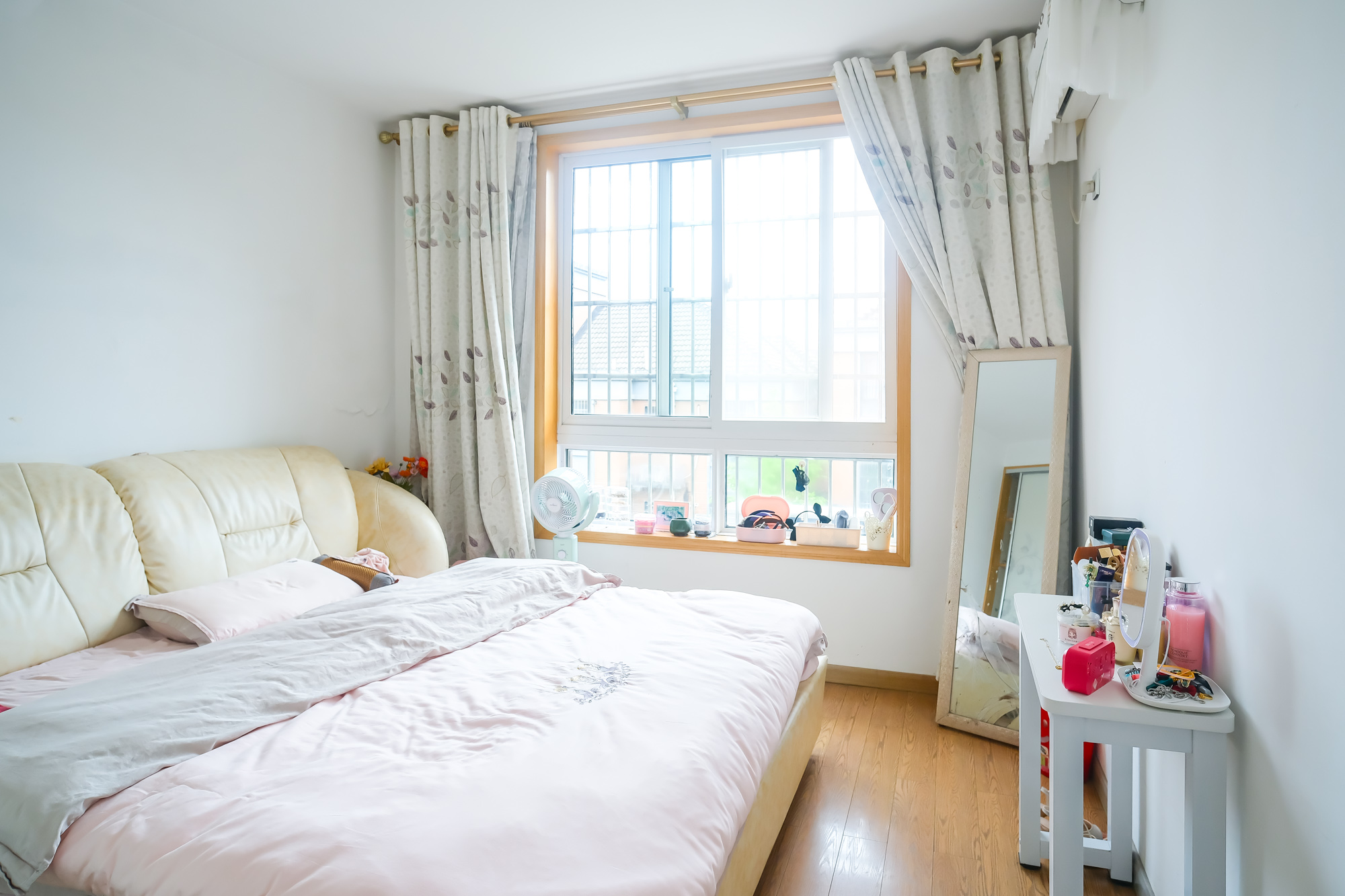 山水湾  2室2厅1卫    67.6万卧室