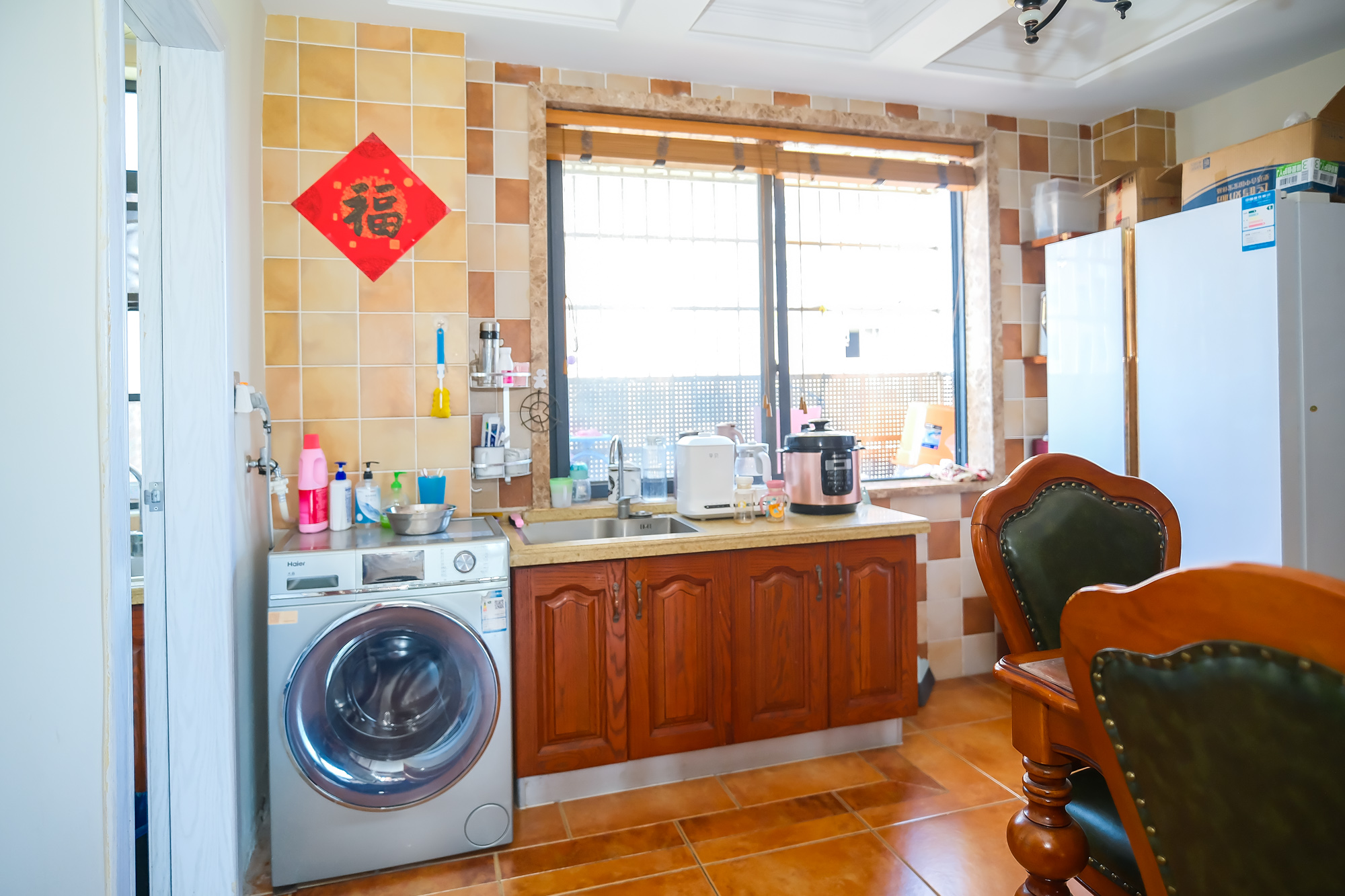 月亮湾草莓街区一、二期 4室2厅1卫 79.80万 月亮湾草莓街区一、二期 4室2厅1卫 79.80万客厅