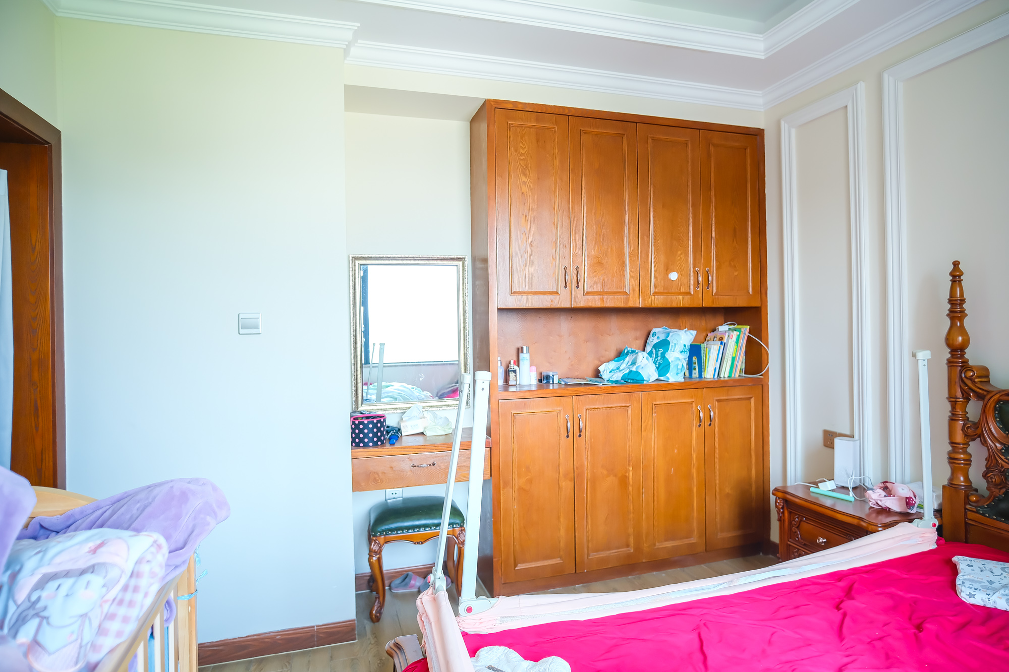 月亮湾草莓街区一、二期 4室2厅1卫 79.80万 月亮湾草莓街区一、二期 4室2厅1卫 79.80万卧室