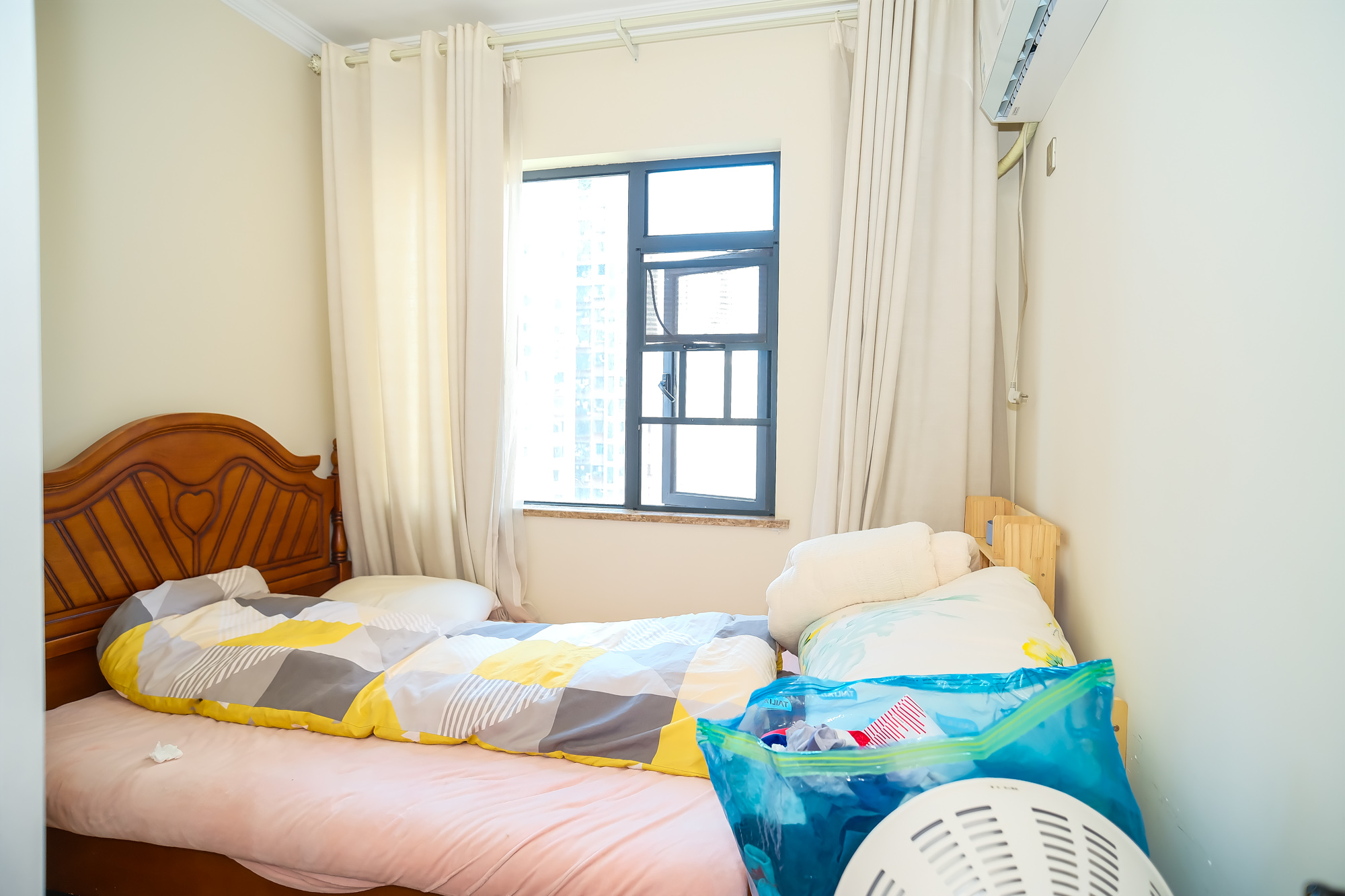 月亮湾草莓街区一、二期 4室2厅1卫 79.80万 月亮湾草莓街区一、二期 4室2厅1卫 79.80万卧室